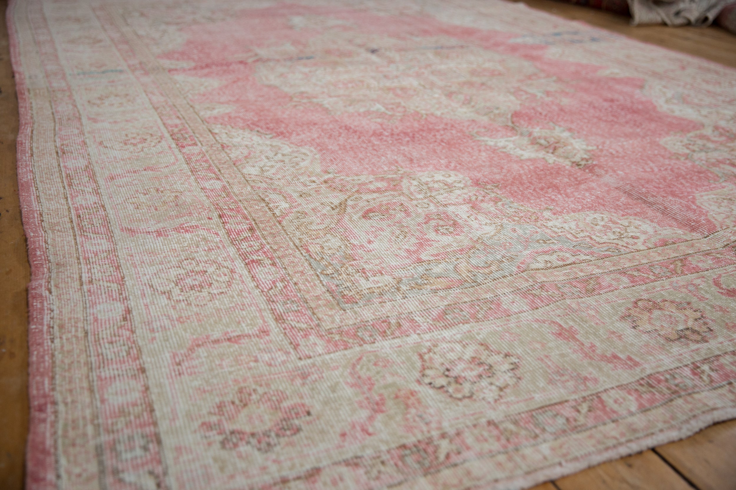 7x10.5 Vintage Distressed Sparta Carpet
