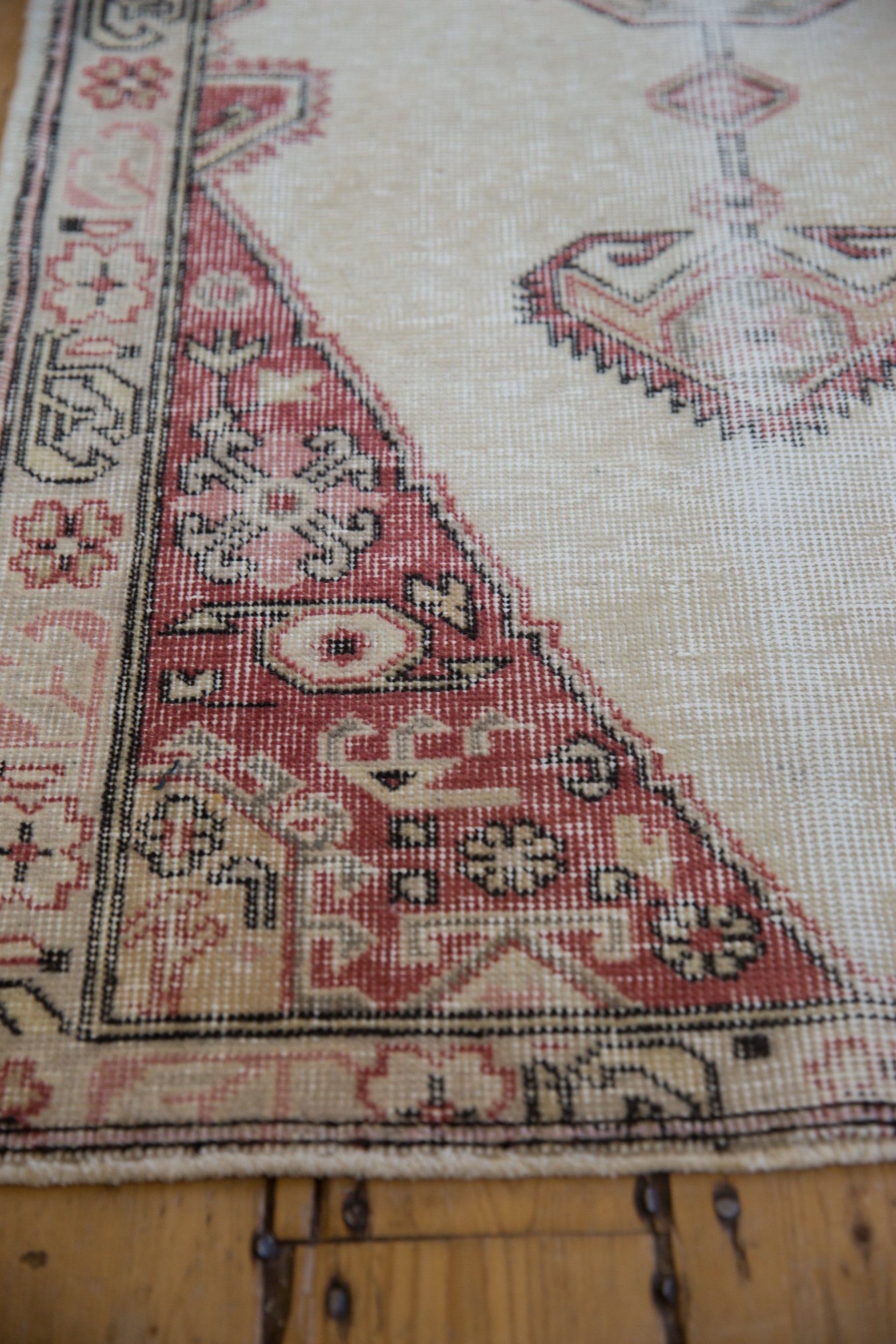 2.5x11 Vintage Distressed Sparta Rug Runner
