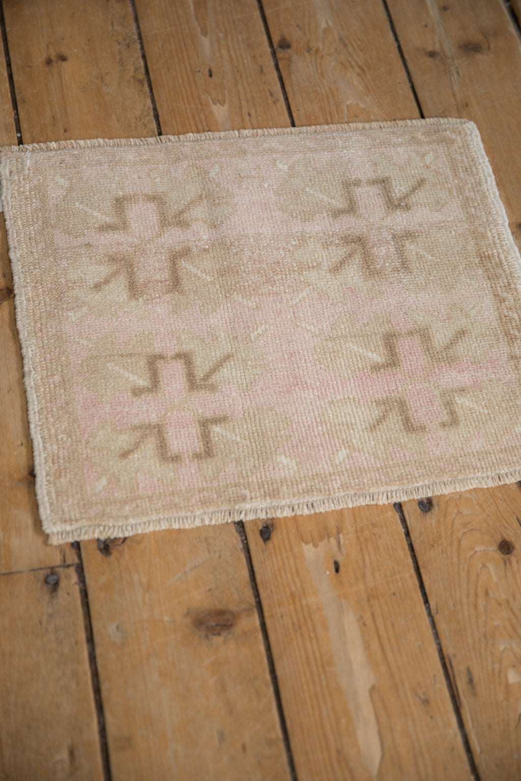 1.5x1.5 Vintage Distressed Oushak Square Rug Mat