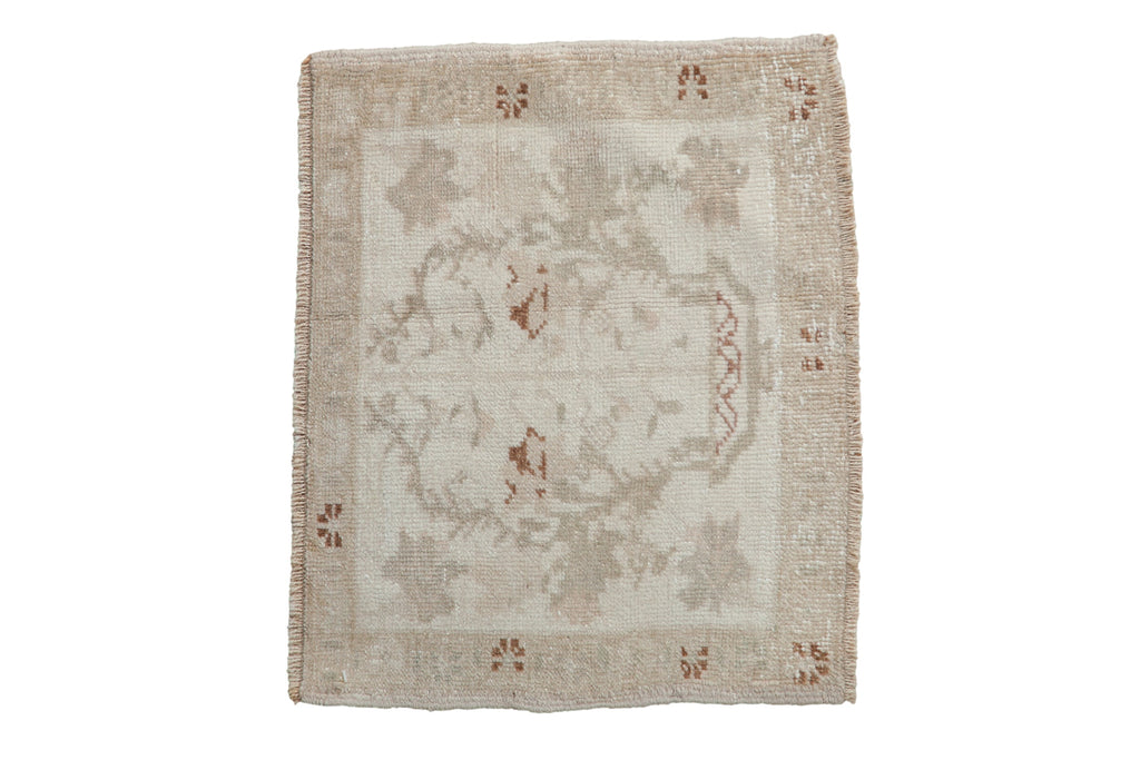 1.5x2 Vintage Distressed Oushak Square Rug Mat