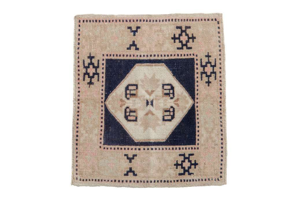1.5x2 Vintage Distressed Oushak Square Rug Mat