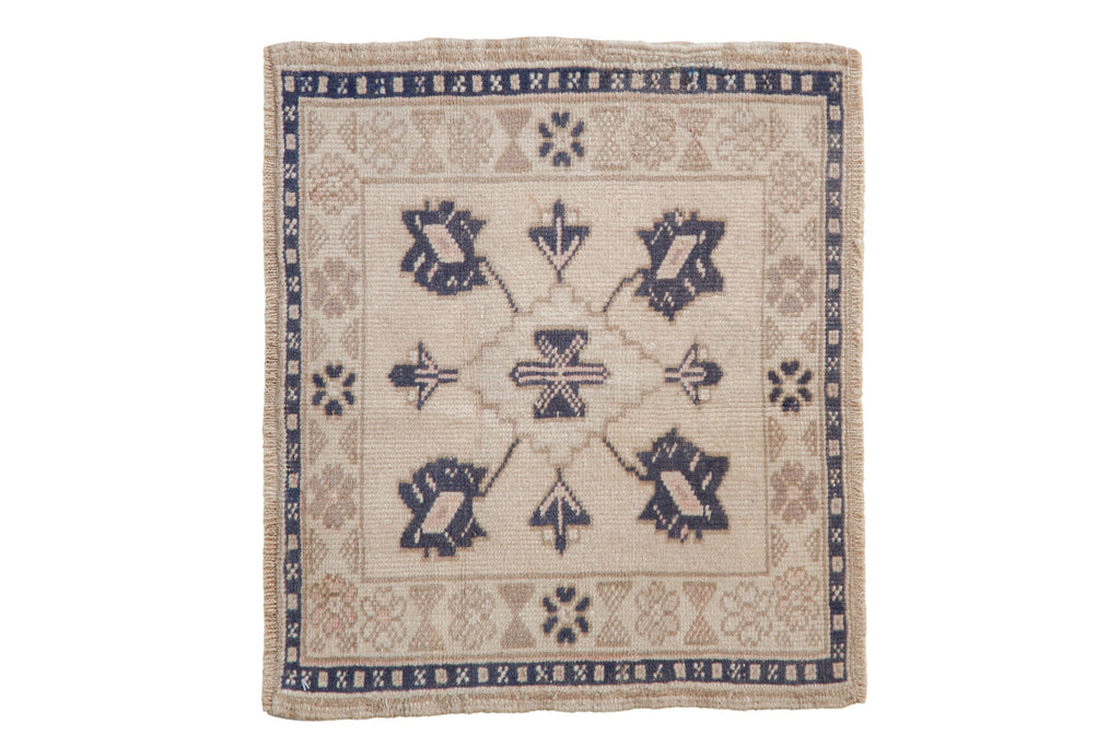 1.5x2 Vintage Distressed Oushak Square Rug Mat