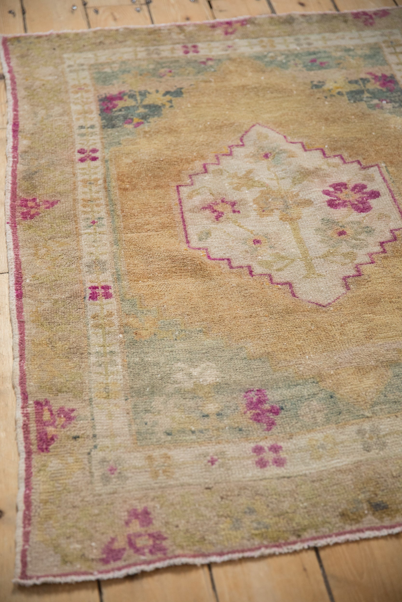 3.5x4.5 Vintage Distressed Oushak Square Rug
