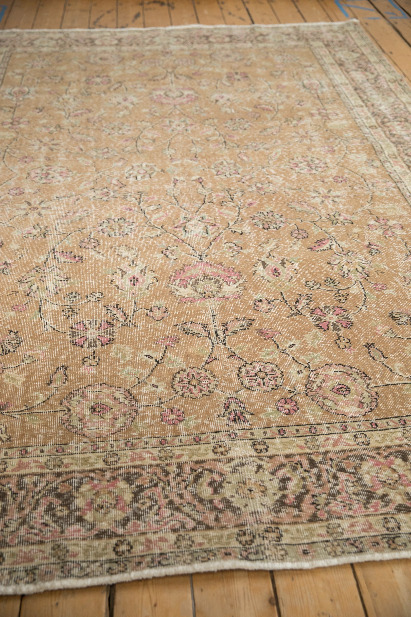 6.5x9.5 Vintage Distressed Sparta Carpet