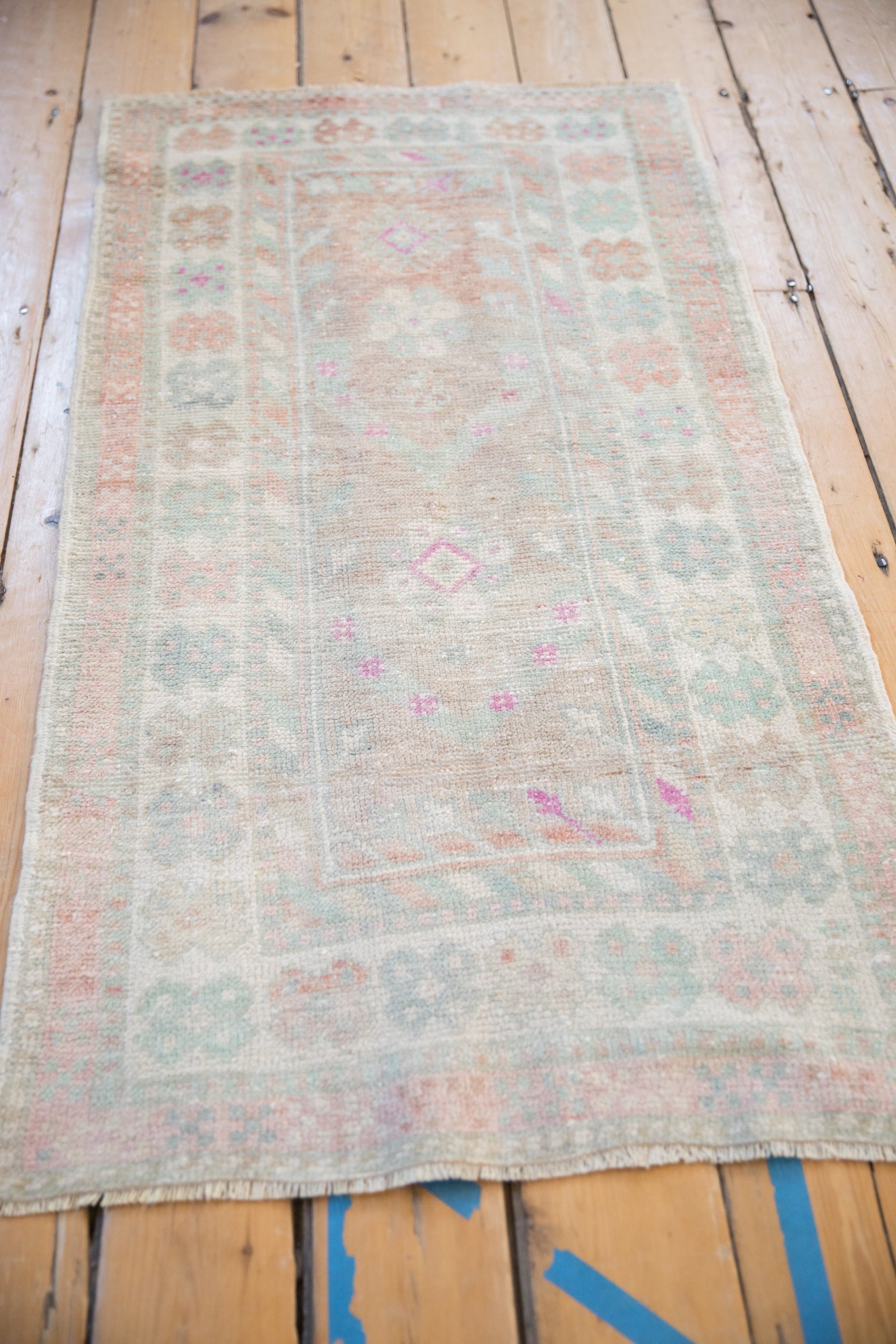 2.5x4.5 Vintage Distressed Oushak Rug
