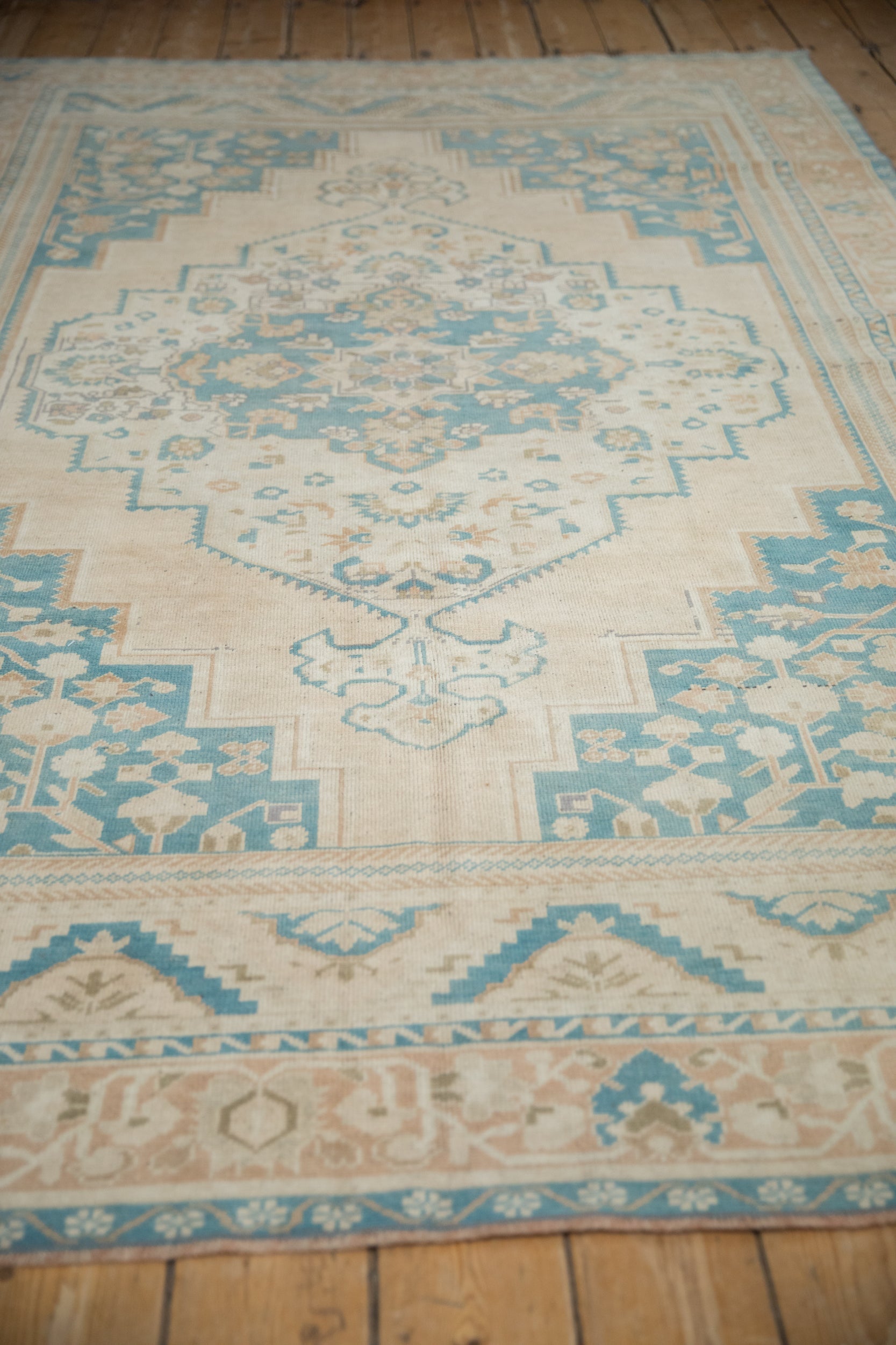 6x9.5 Vintage Distressed Oushak Carpet