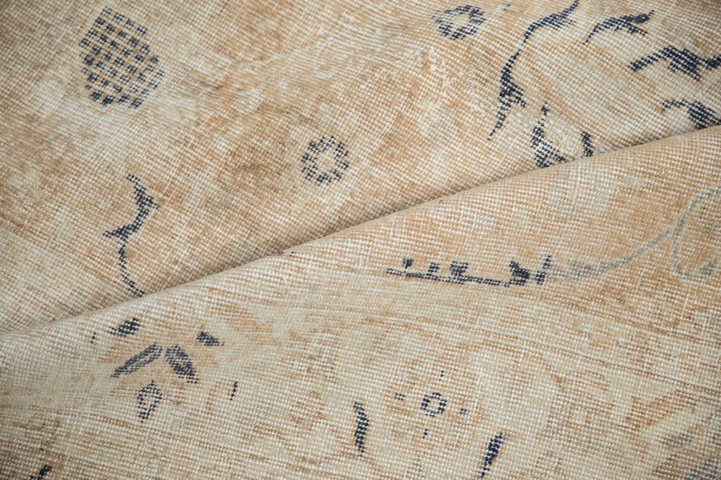 6.5x10 Vintage Distressed Sparta Carpet