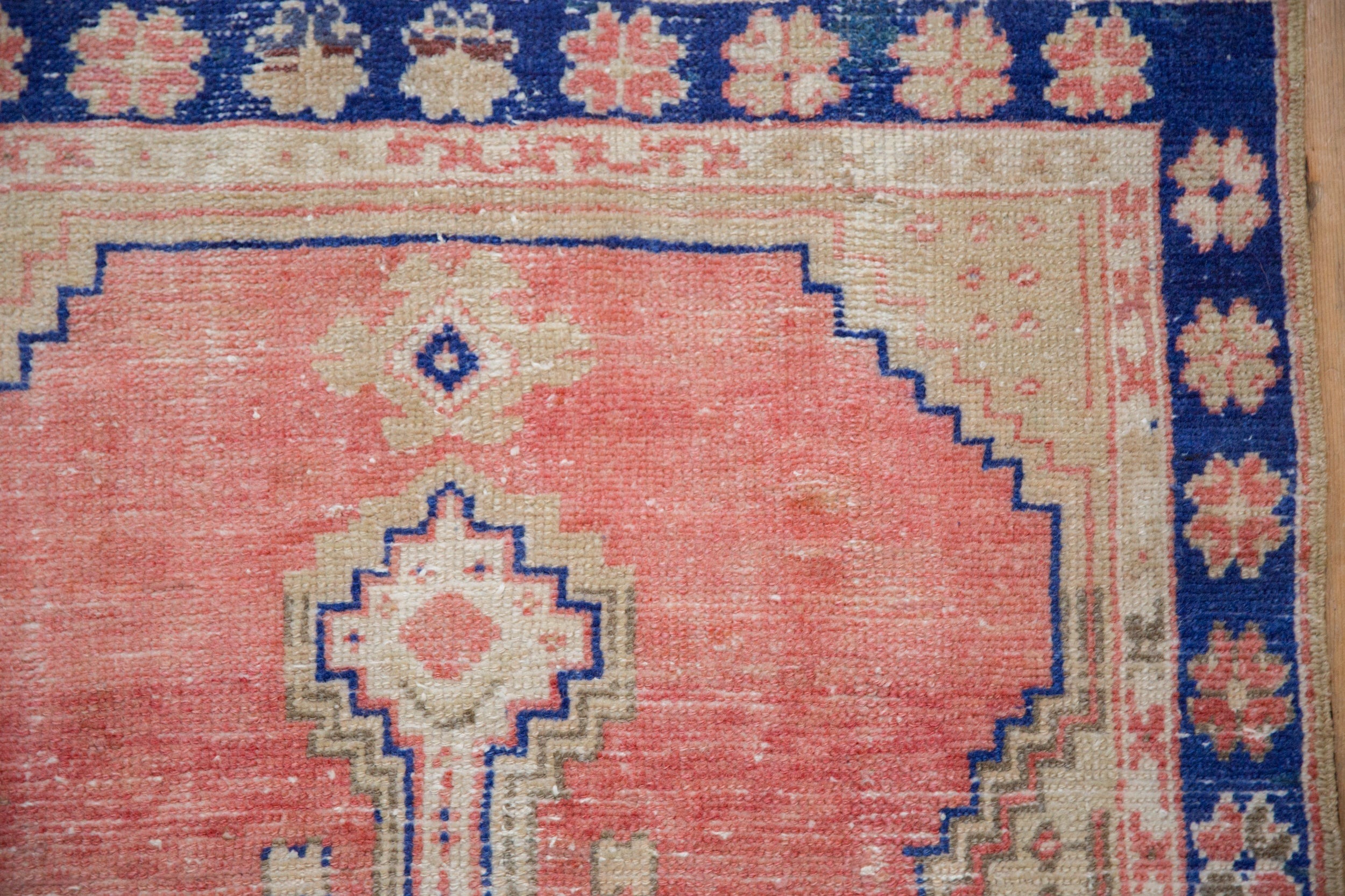 2.5x4.5 Vintage Distressed Oushak Rug