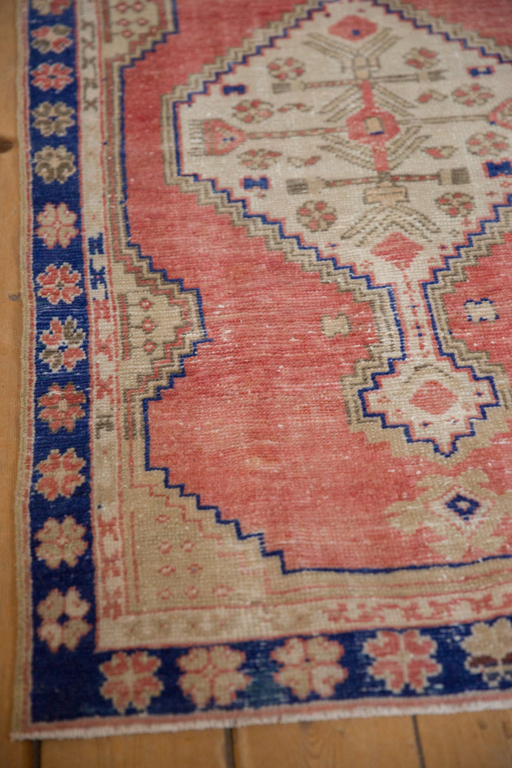 2.5x4.5 Vintage Distressed Oushak Rug