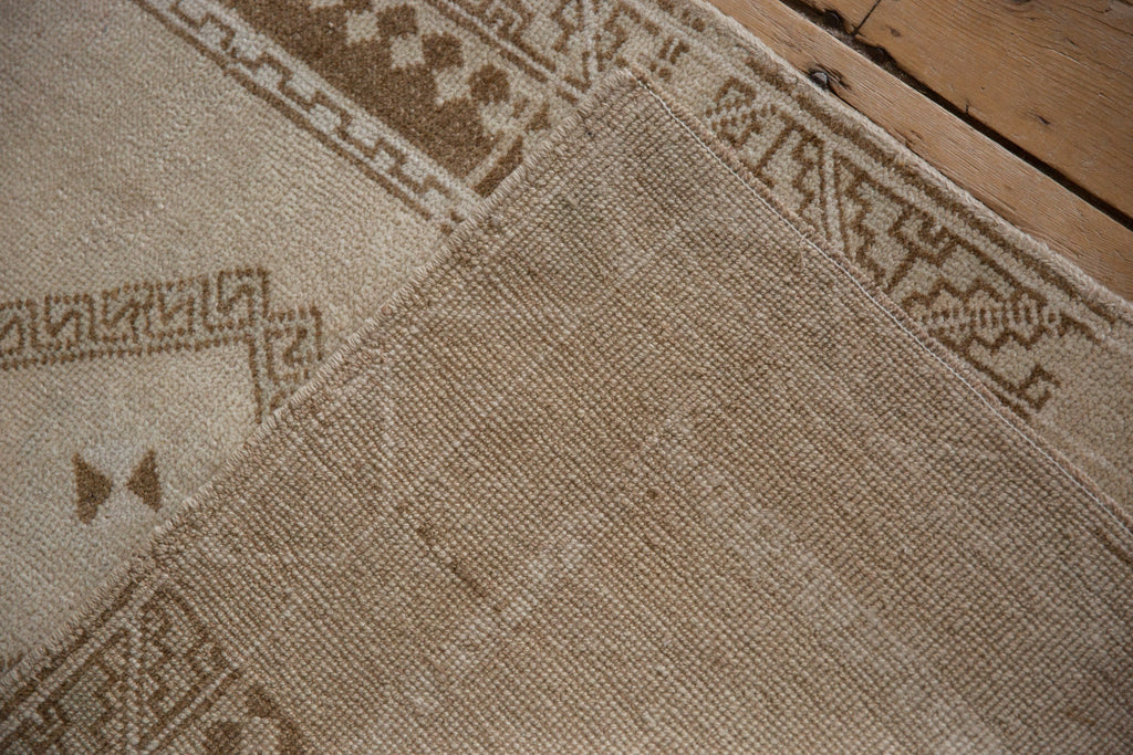 2.5x4.5 Vintage Distressed Malatya Rug