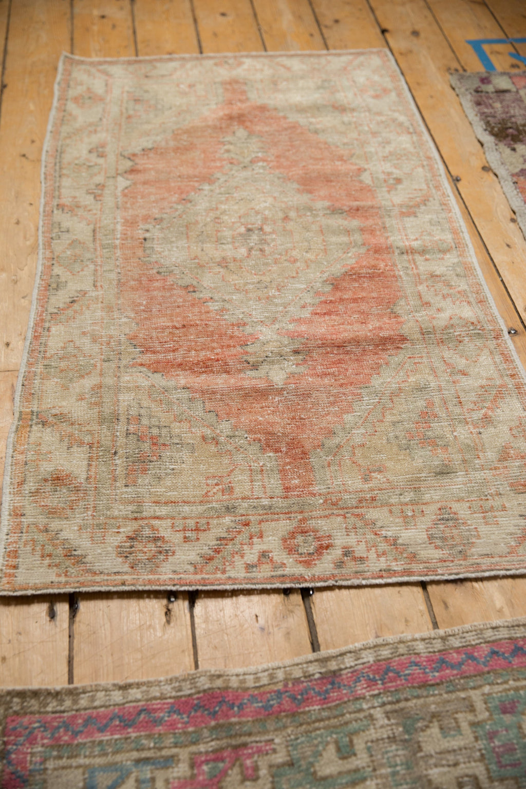 2.5x4.5 Vintage Distressed Oushak Rug