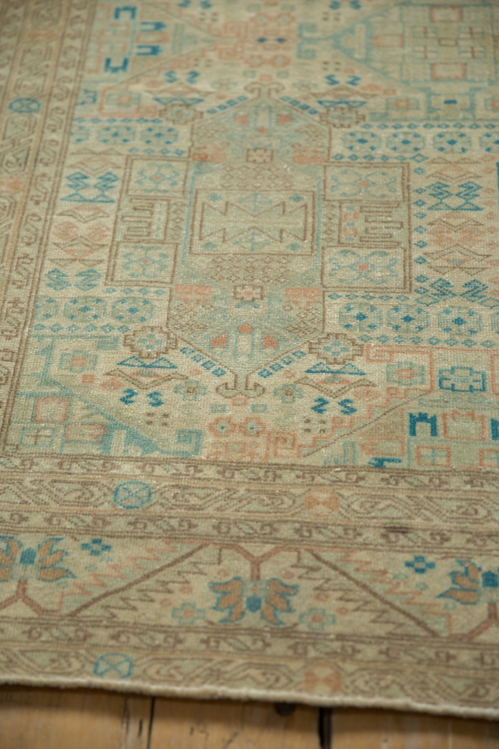 6.5x9.5 Vintage Distressed Sparta Carpet