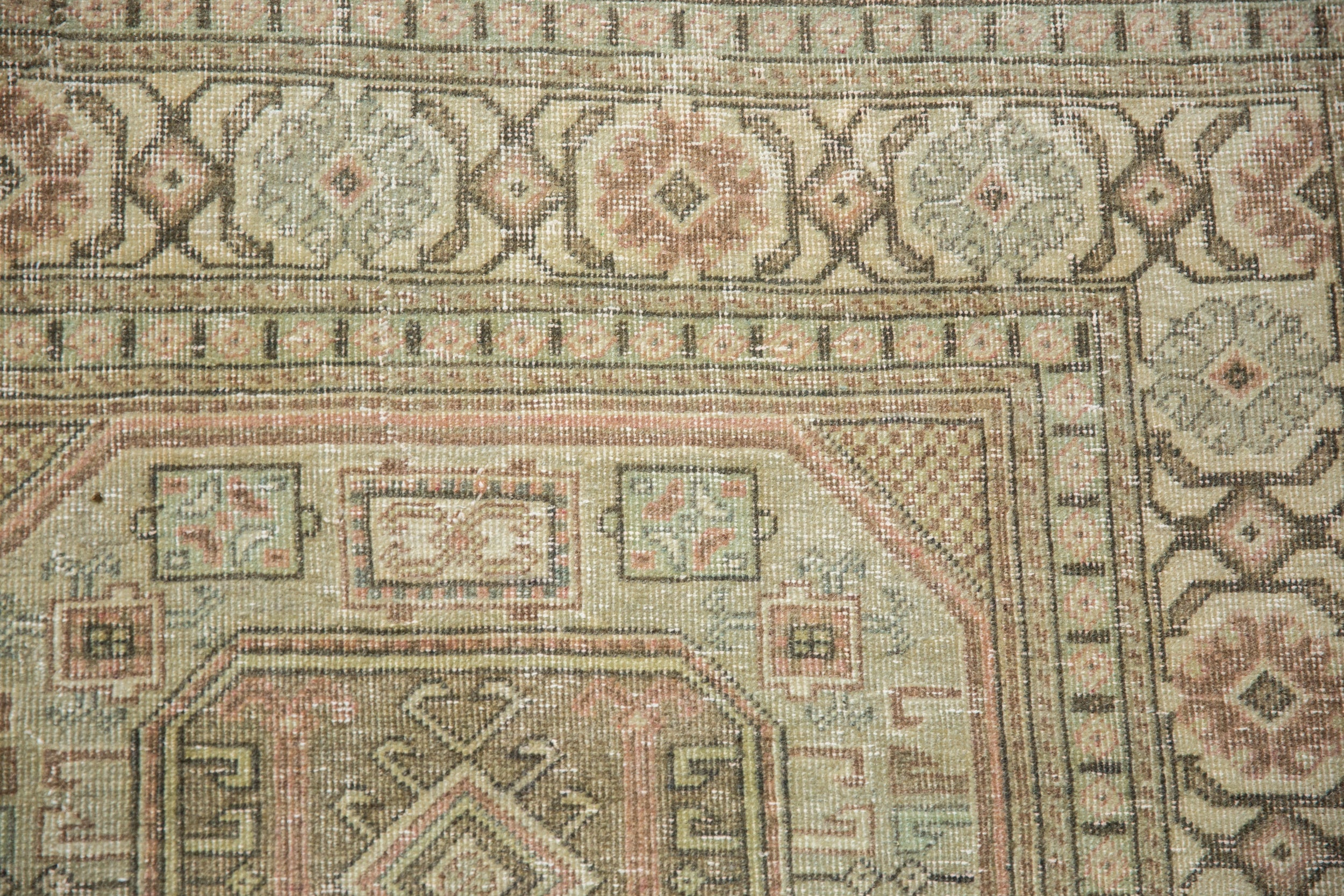 6.5x9.5 Vintage Distressed Sparta Carpet