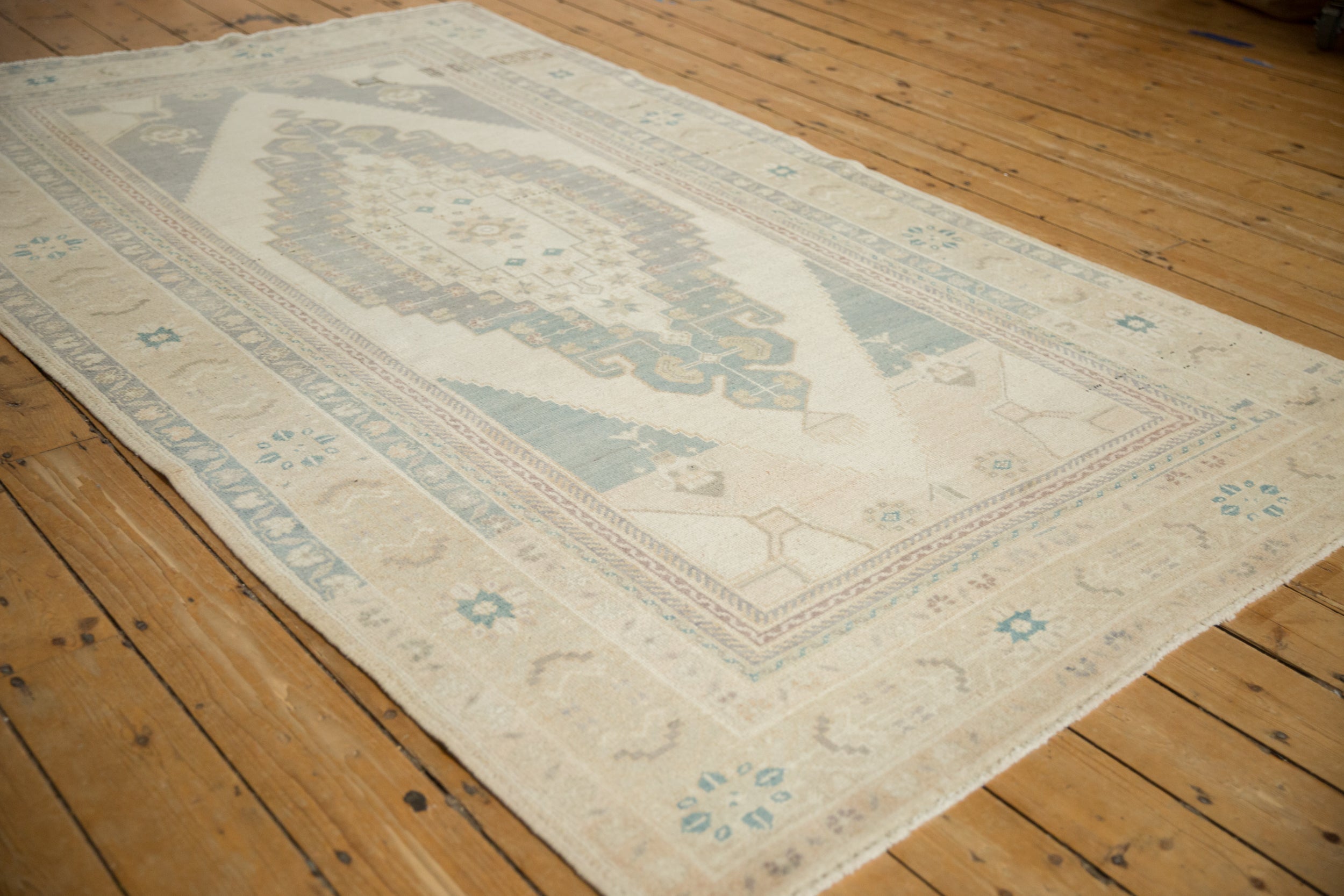 5x9 Vintage Distressed Oushak Carpet