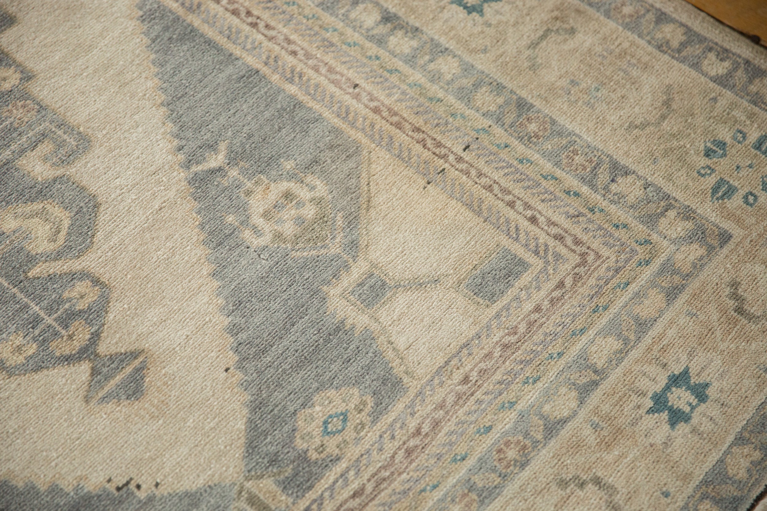 5x9 Vintage Distressed Oushak Carpet