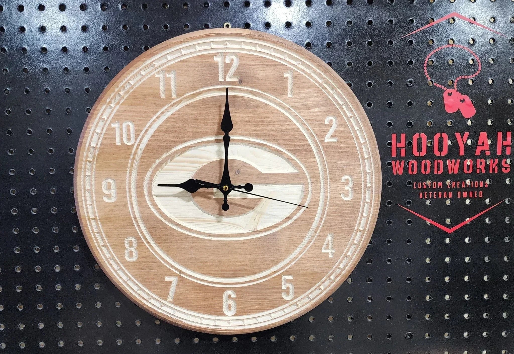 Georgia Bulldog clock (G)