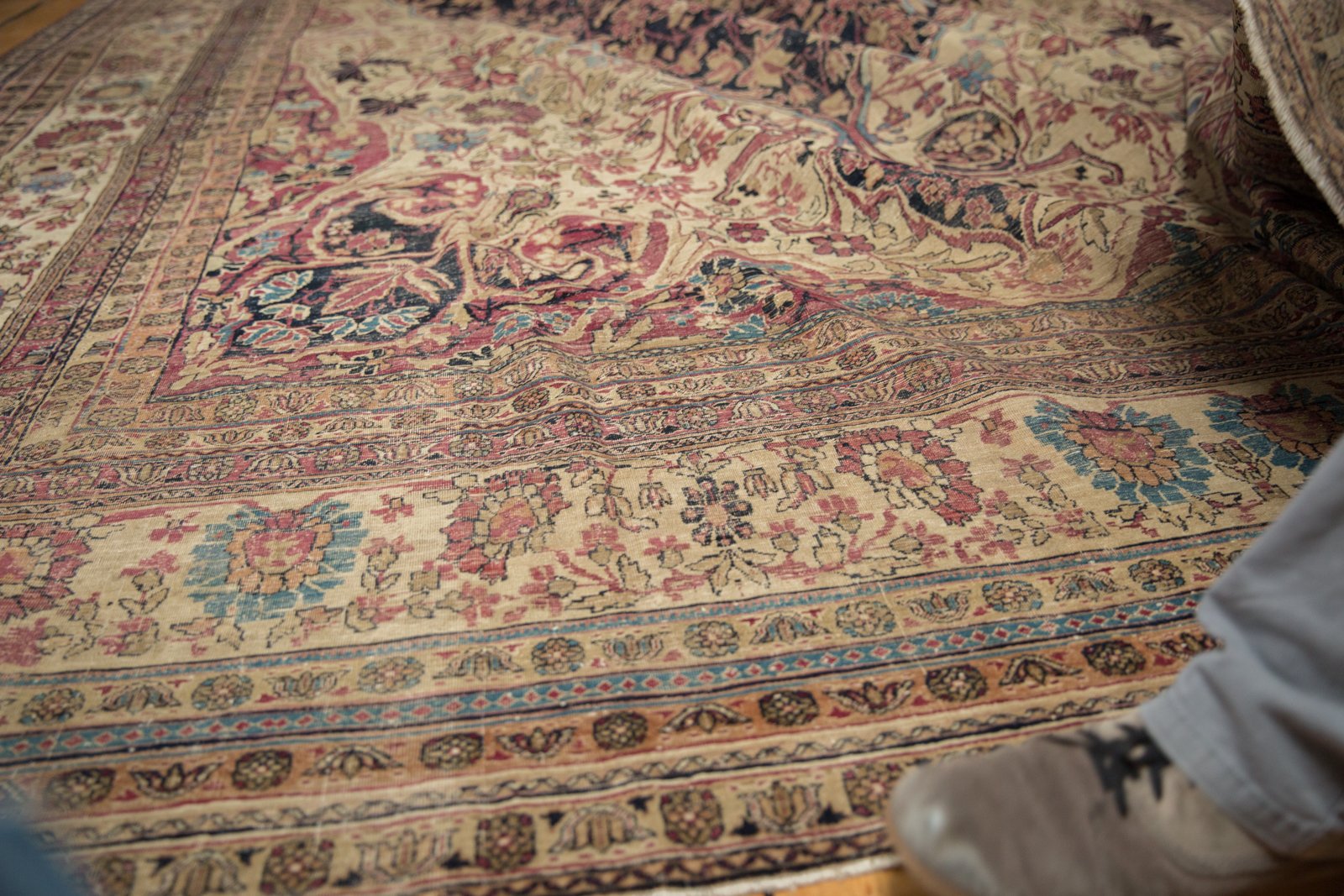 11.5x19.5 Antique Kermanshah Carpet