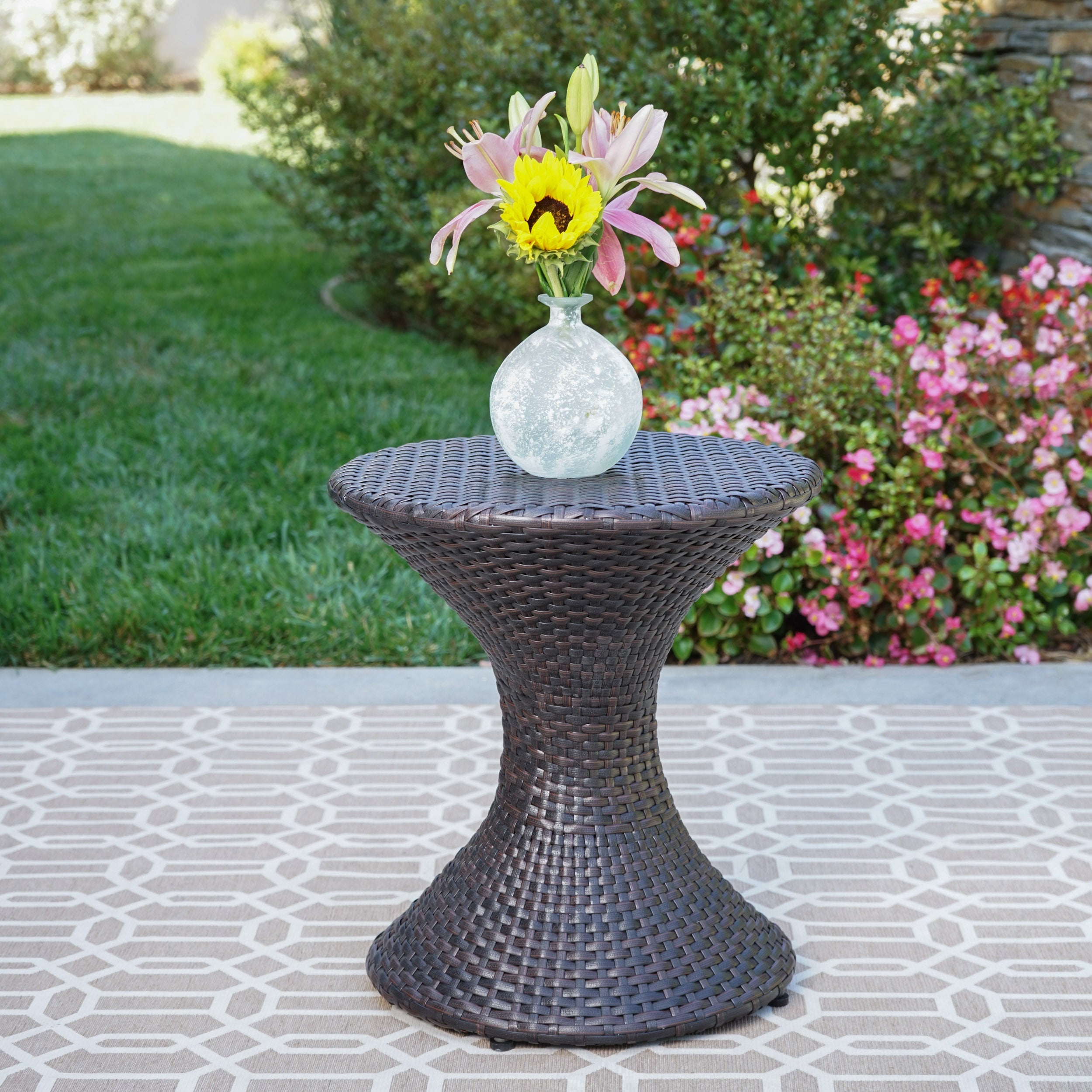Highest-quality Wicker Hourglass-shaped Side Table, Brown Multi