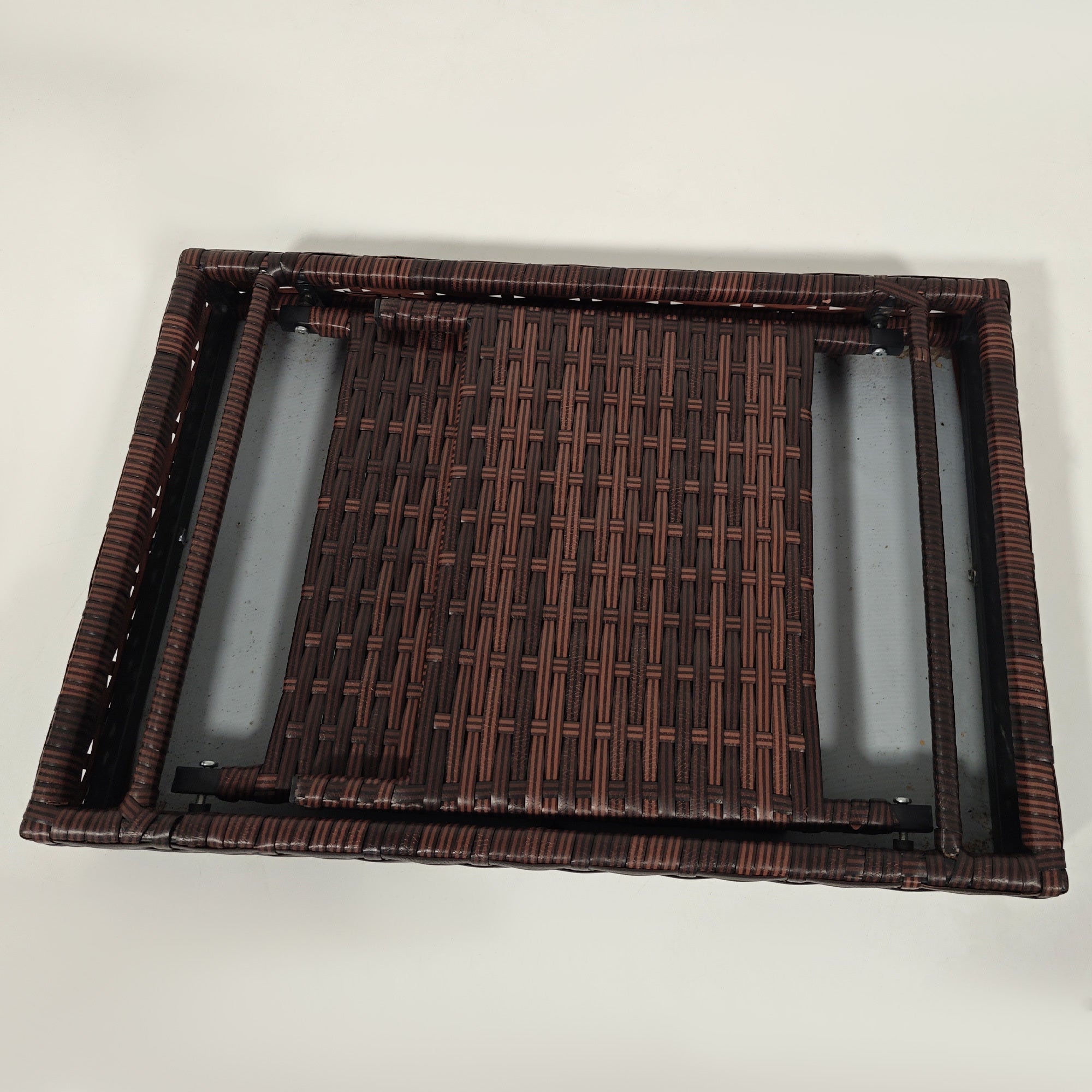 Outsunny Folding Rattan Side Table, Outdoor End Table, Hand Woven PE Rattan Coffee Table for Balcony, Backyard, Garden, Lawn, Courtyard, Brown