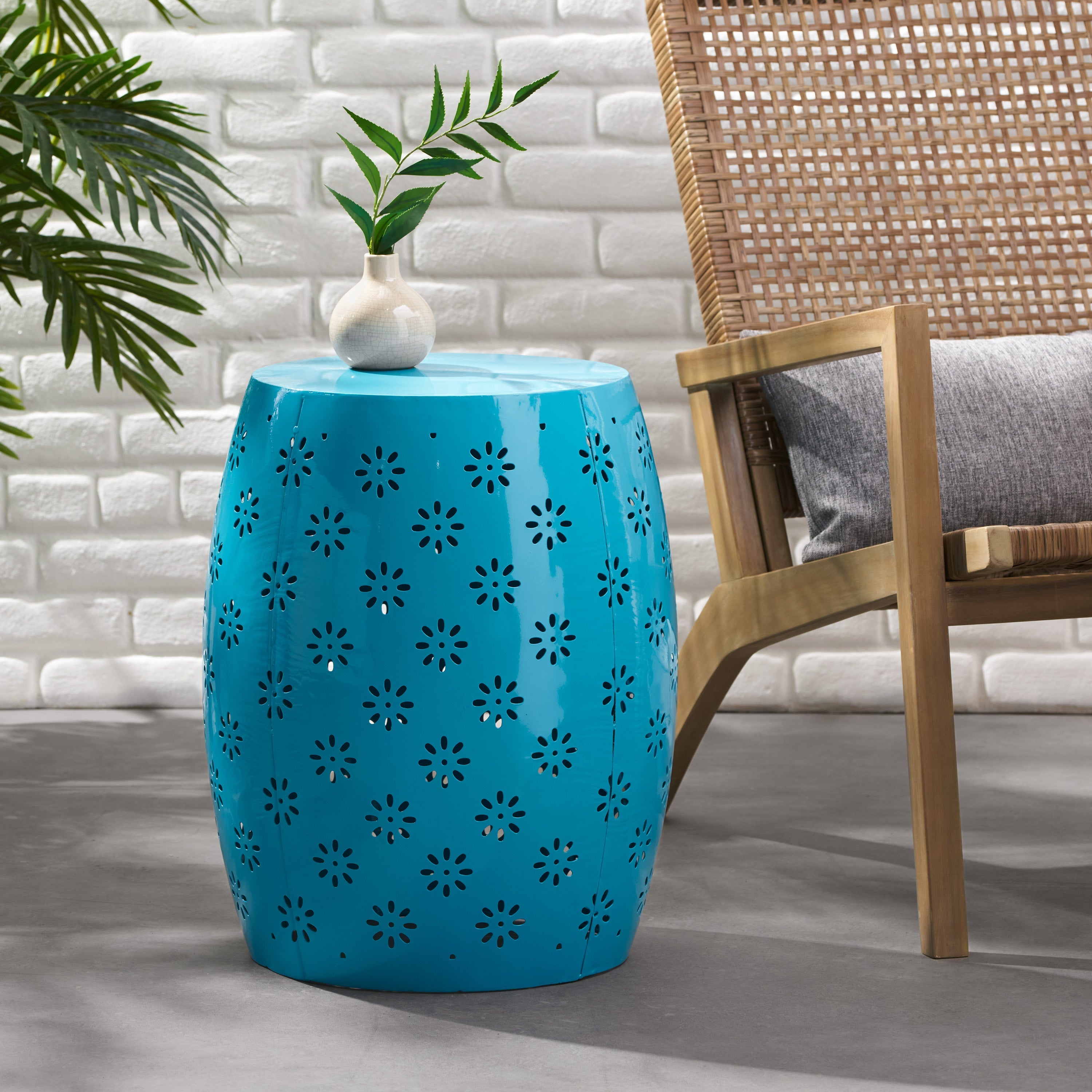 SOLEIL Barrel-Shaped Side Table Blue Iron 15.75 x 15.75 x 20.50 Inches