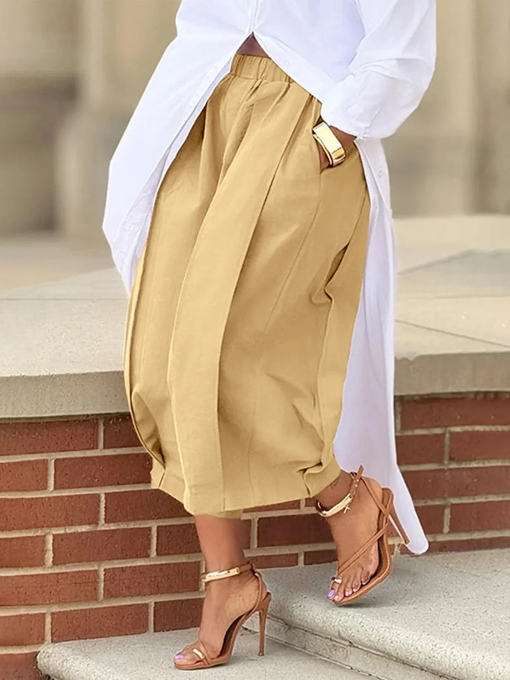 Plus Size Wide Leg Pleated Detail Cropped Pants