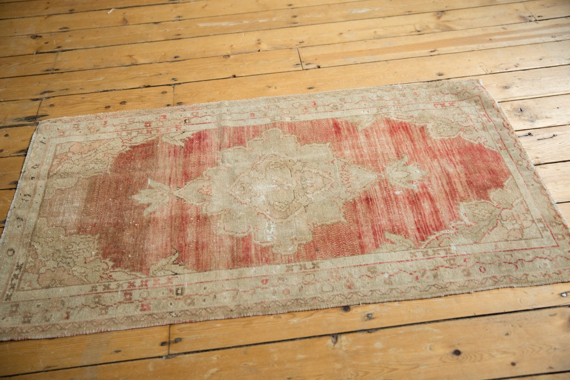 2.5x4.5 Vintage Distressed Oushak Rug