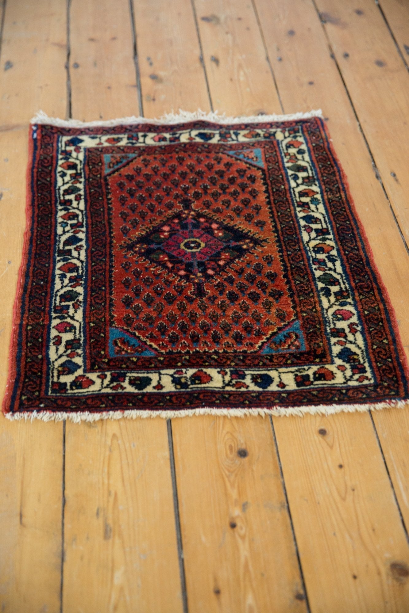 2x2.5 Vintage Engelas Square Rug Mat