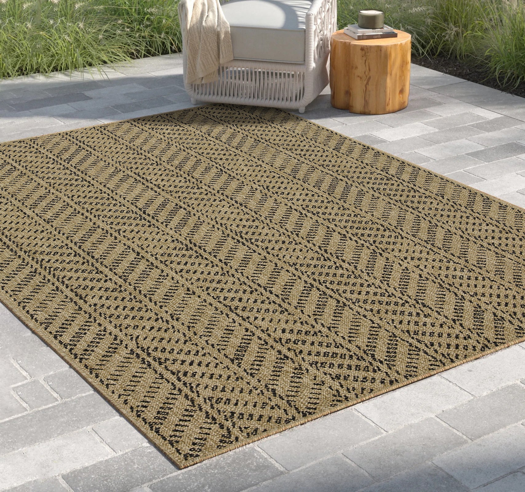 Earth GC_NTL1012 Jute/Black 5 ft. 3 in. x 7 ft. 3 in. Indoor/Outdoor Area Rug