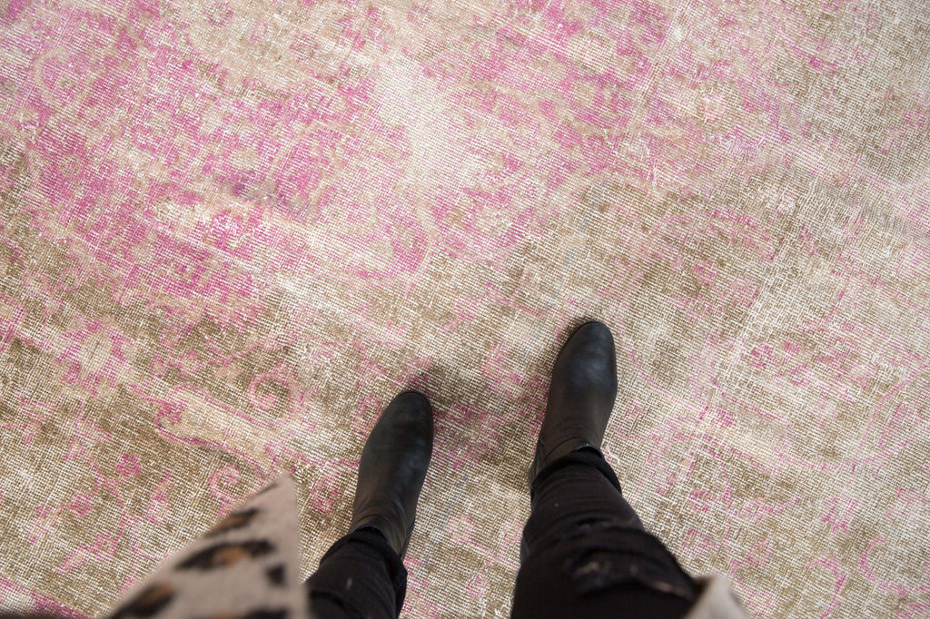 9.5x12.5 Vintage Distressed Sivas Carpet