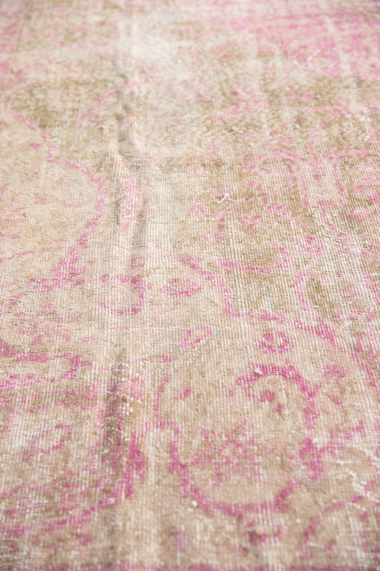 9.5x12.5 Vintage Distressed Sivas Carpet