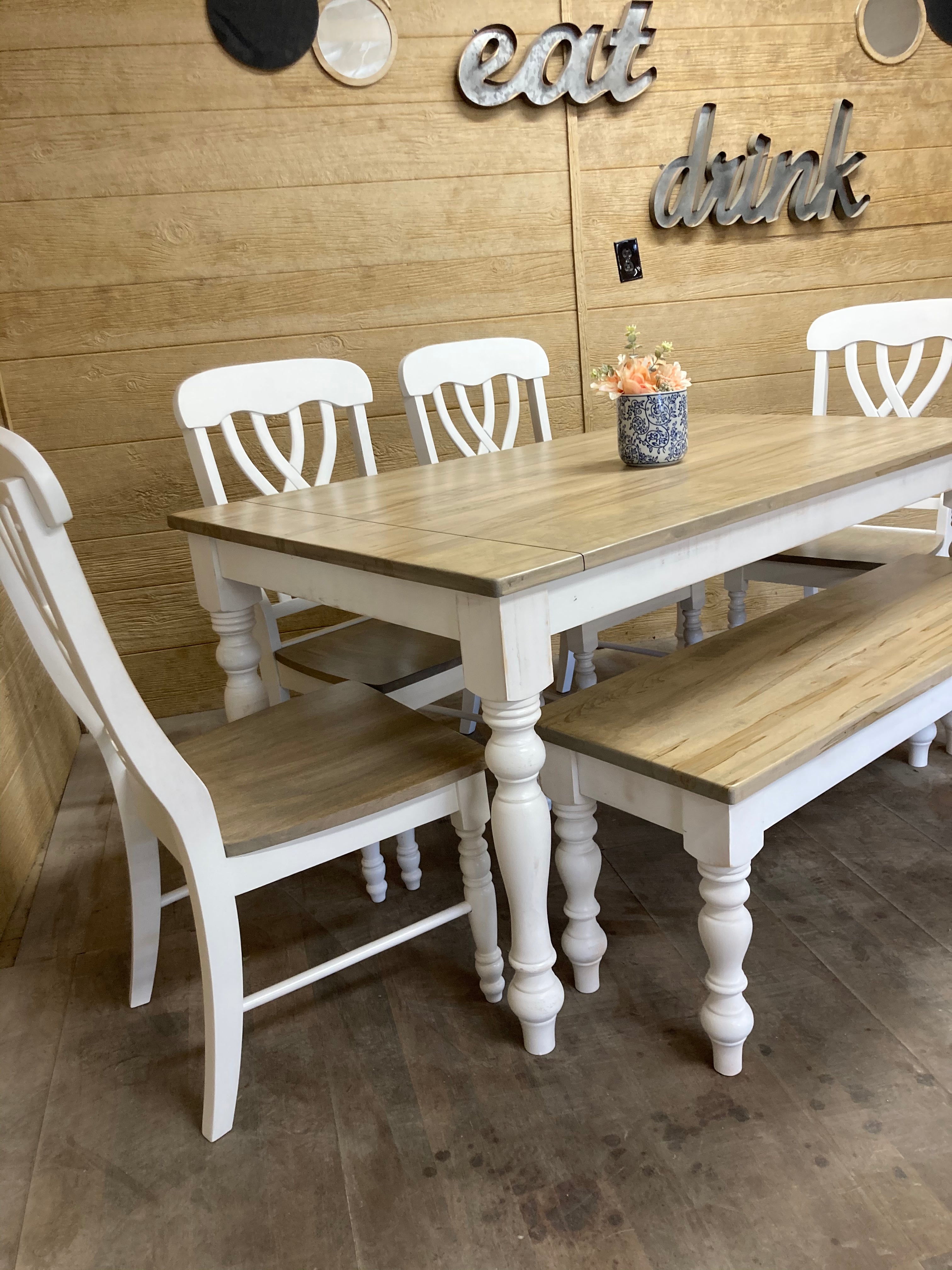 Thin Spindle Leg Bench