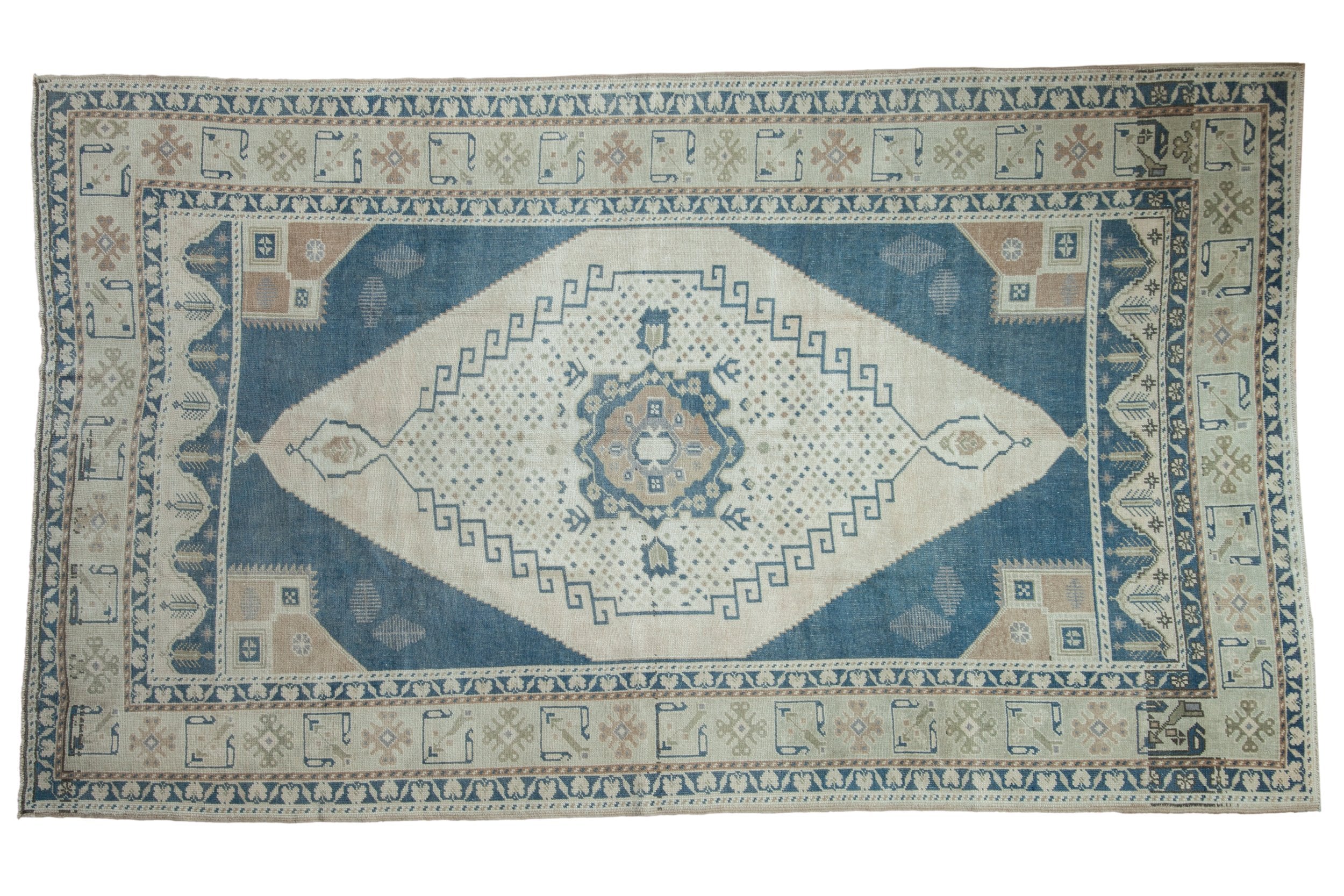 5.5x9.5 Vintage Distressed Oushak Carpet