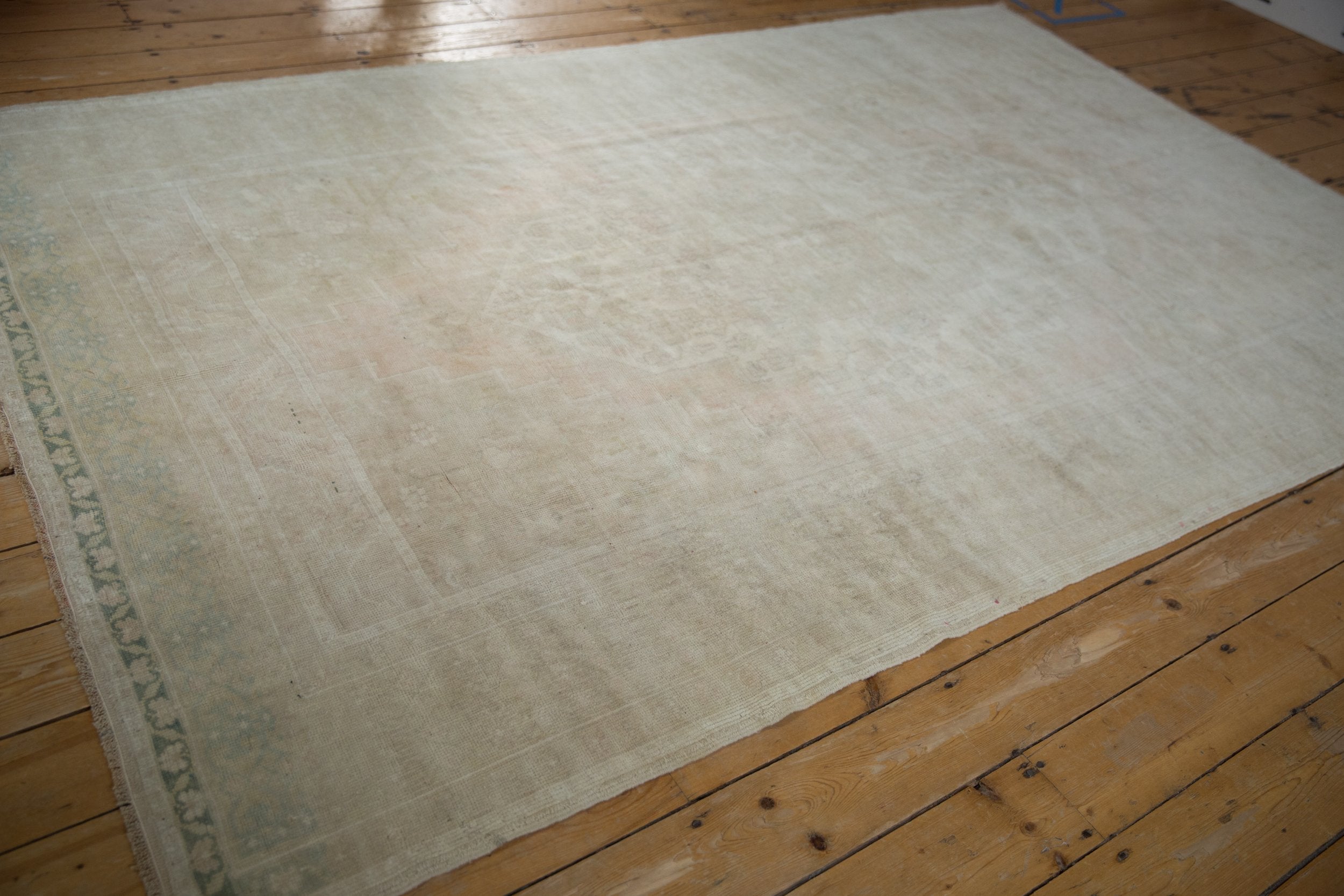 6x9.5 Vintage Distressed Oushak Carpet