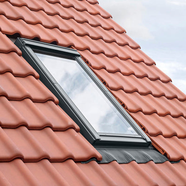VELUX Aluminum Flashing Kit with Underlayment for Deck Mount Skylights