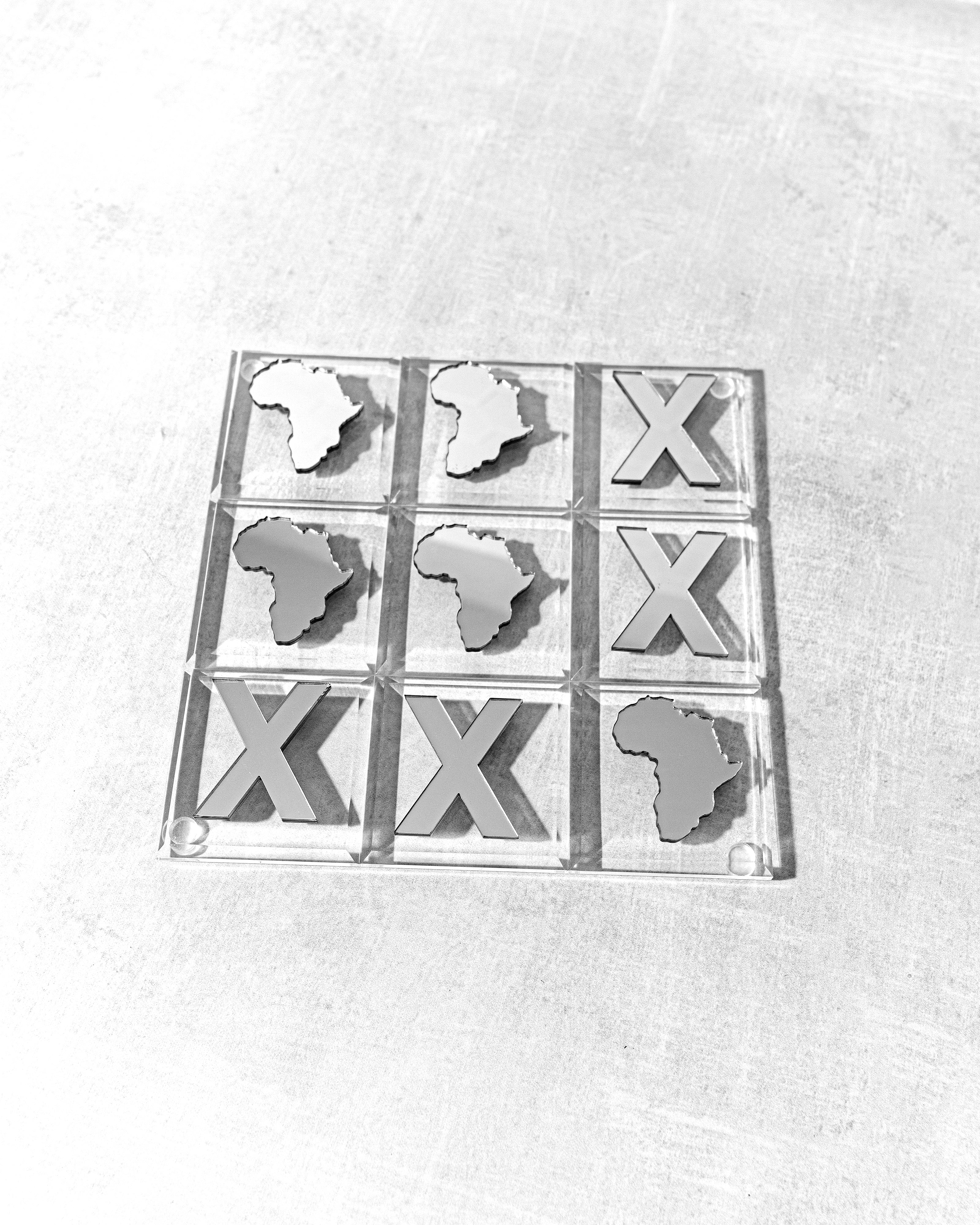 Africa Luxury Tic Tac Toe Game Board – Acrylic Coffee Table Décor