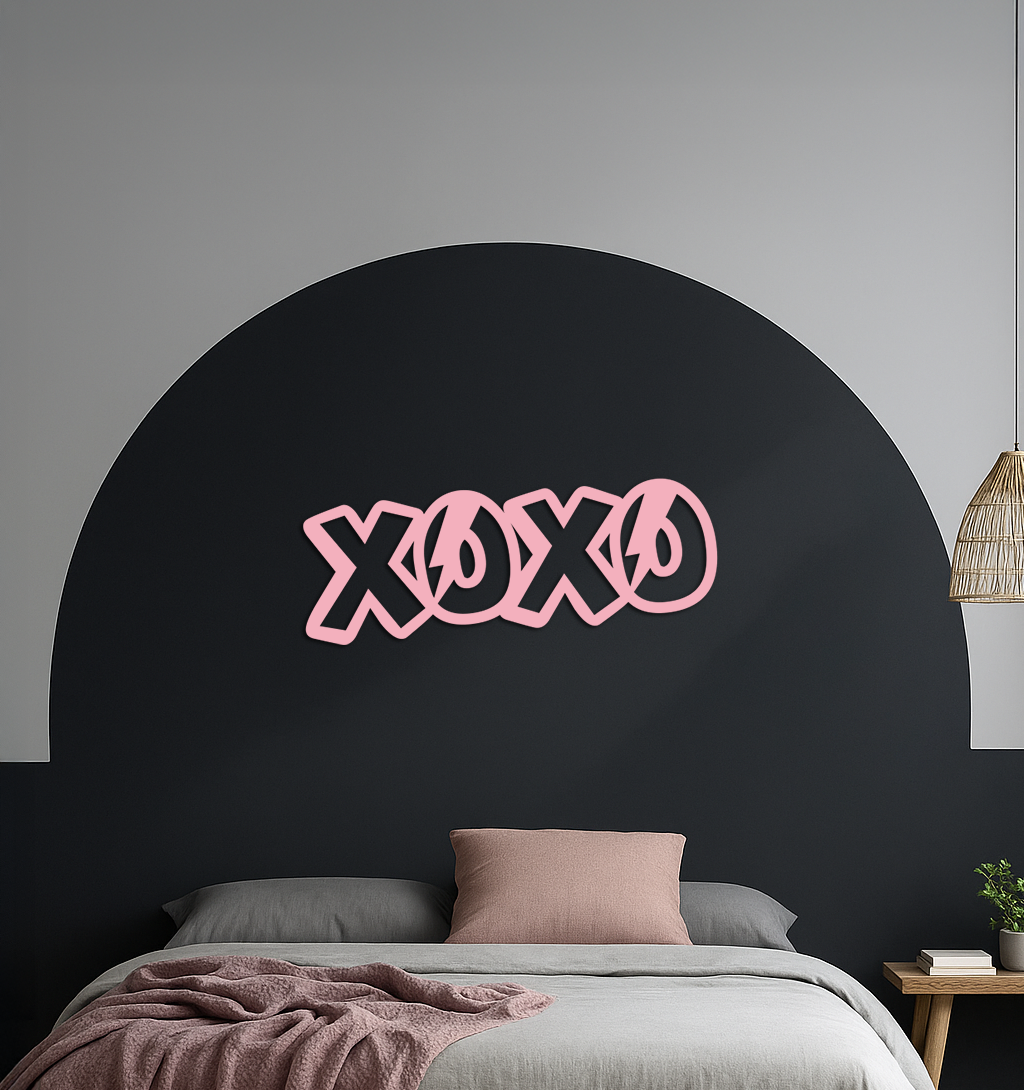 XOXO Word Art Metal Wall Decor – Modern Love Quote Design - KAFGP114