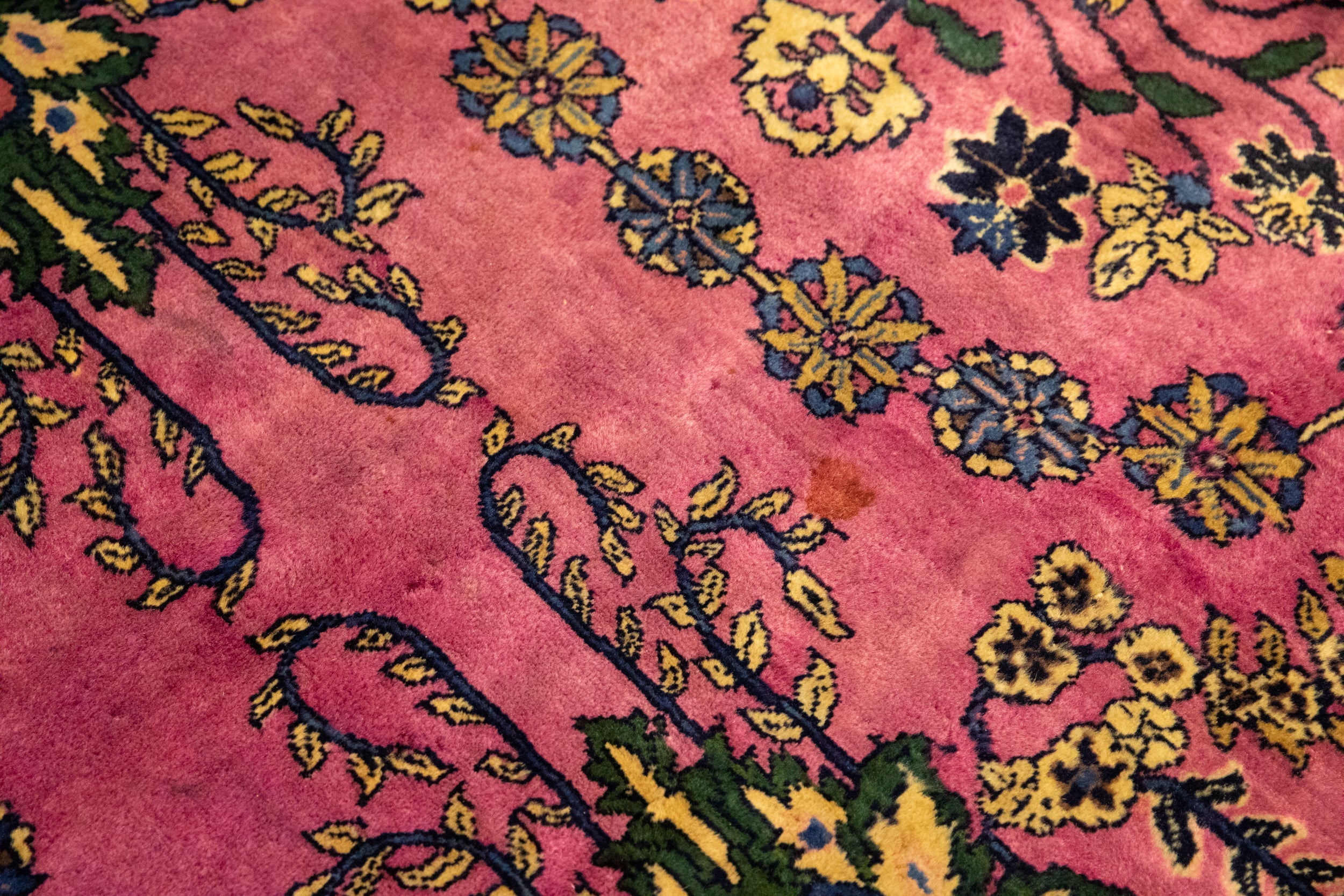 14.5x18.5 Vintage Meshed Carpet