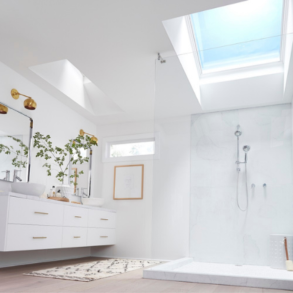 VELUX Manual Venting Deck Mount Skylight - White Solar Powered Shade