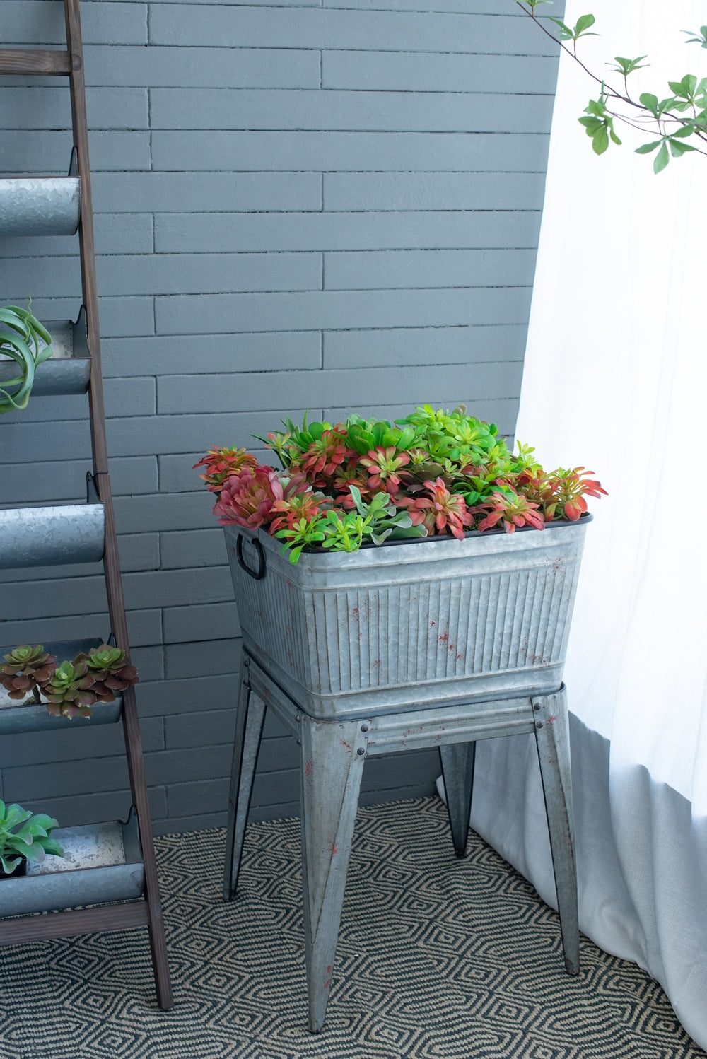 20.5x20.5x21' Large Perryman Galvanized Tub On Stand, for Plant Pot/Planter/ Metal Ice Buckets