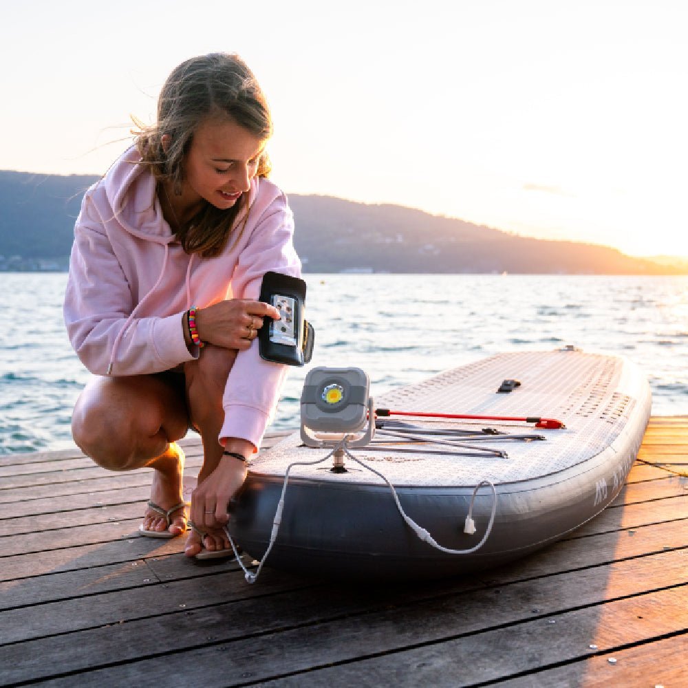 Aqua Marina Glow BT-24GL All Around ISUP With Ambient Light System And Safety Leash, 10FT (SAK48269)