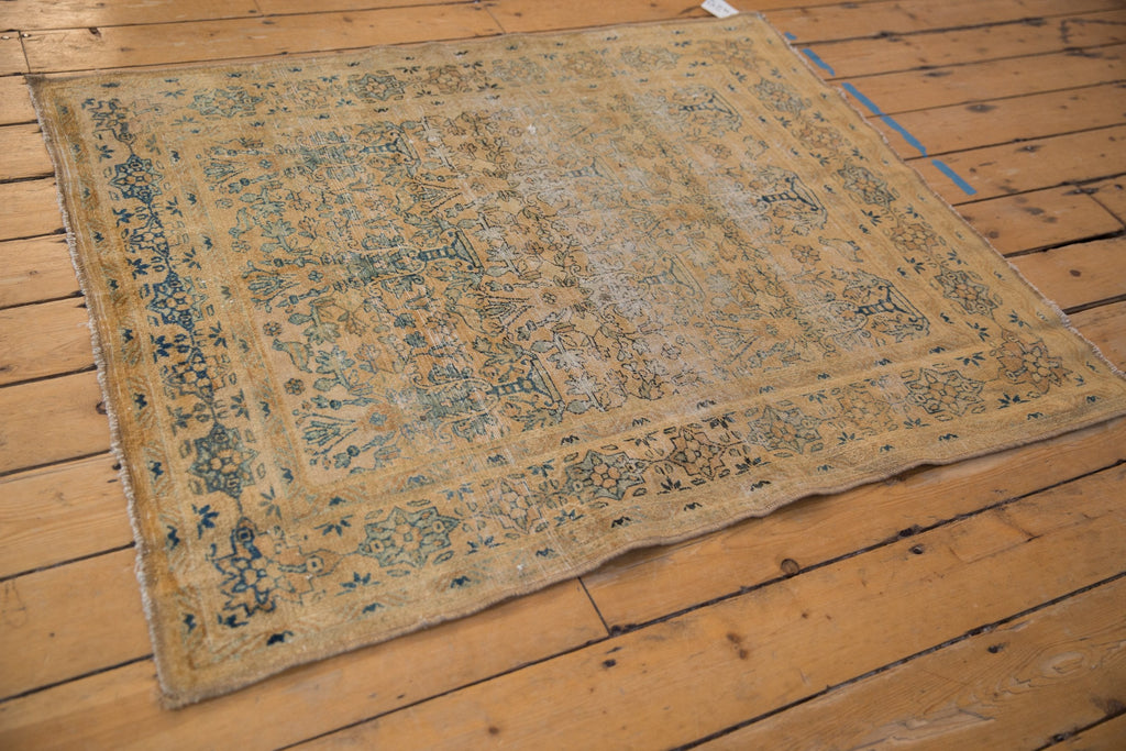 4x4.5 Vintage Distressed Meshed Square Rug