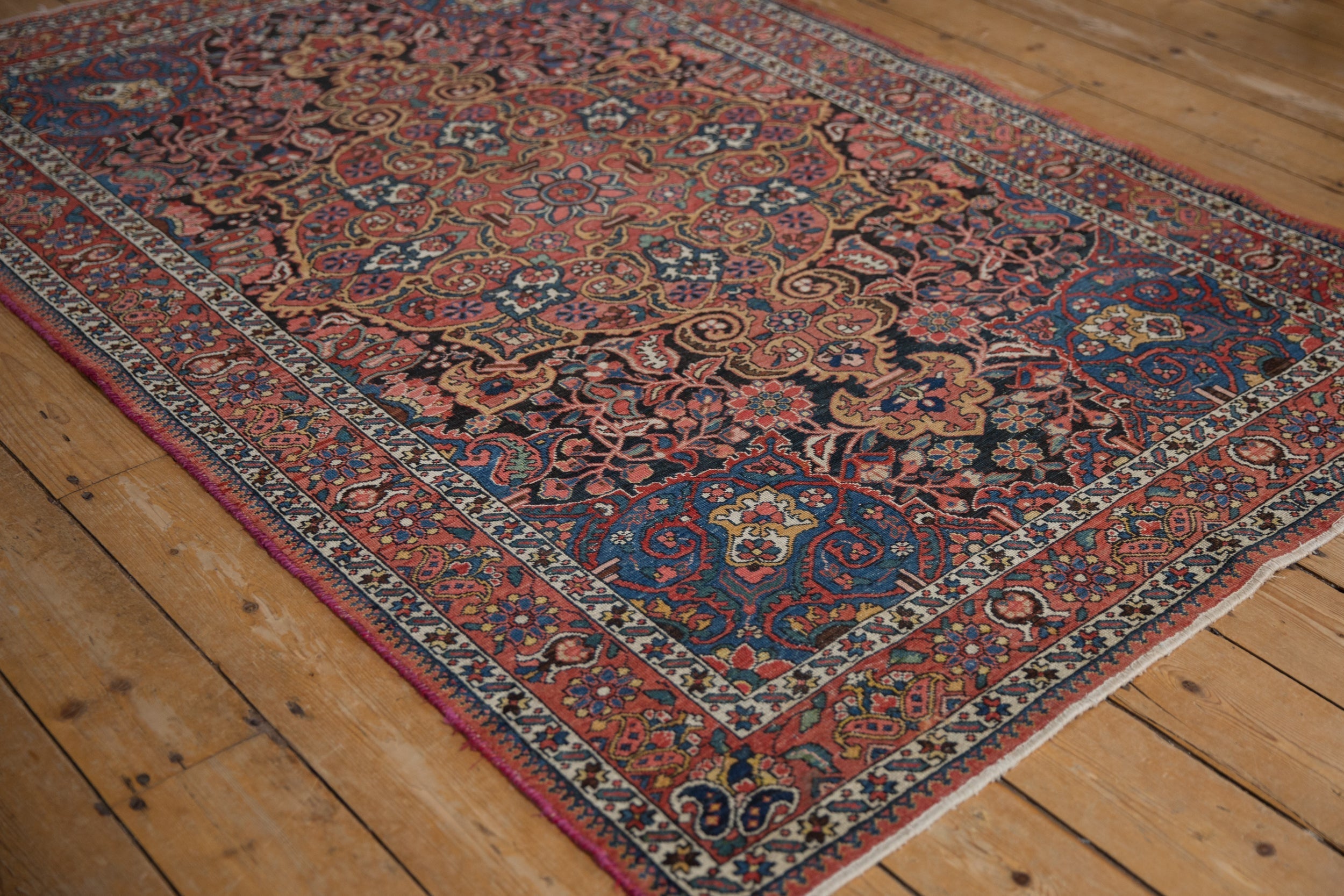 4.5x6.5 Vintage Isfahan Rug