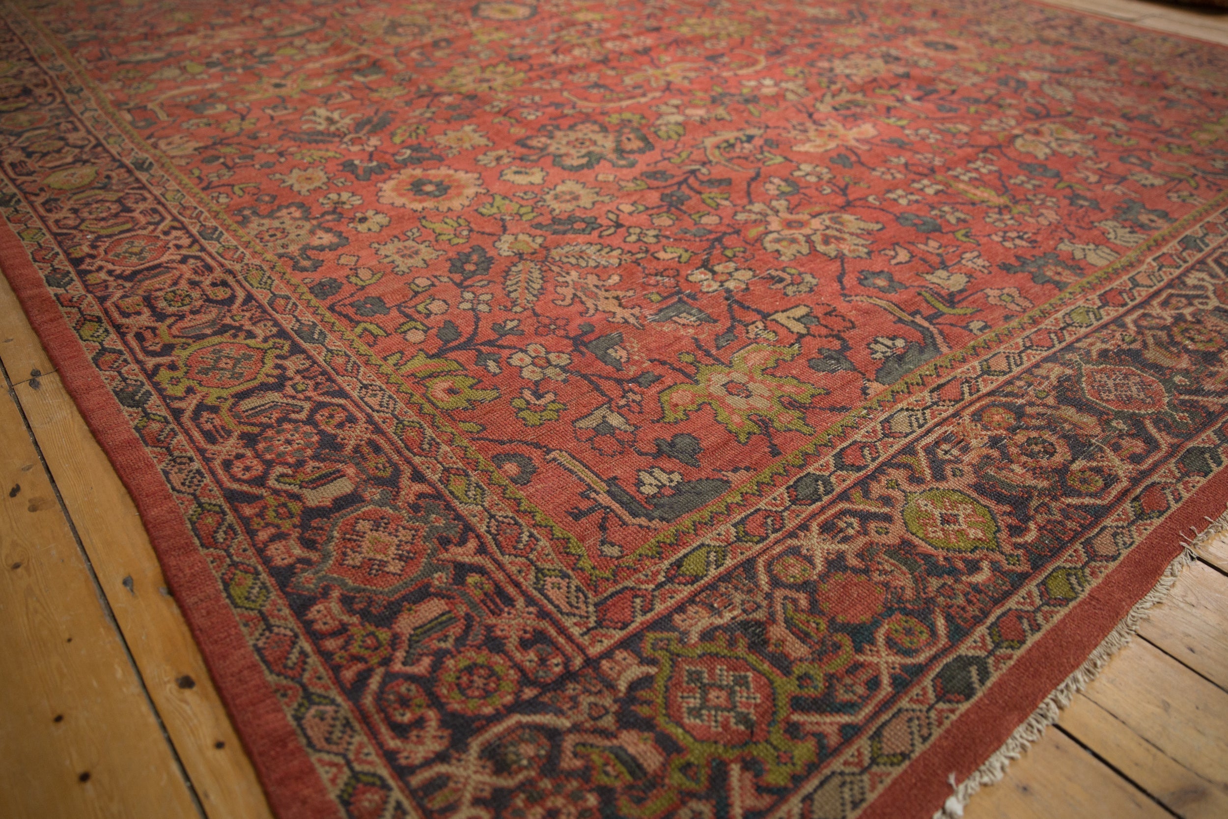 9x11 Vintage Mahal Carpet
