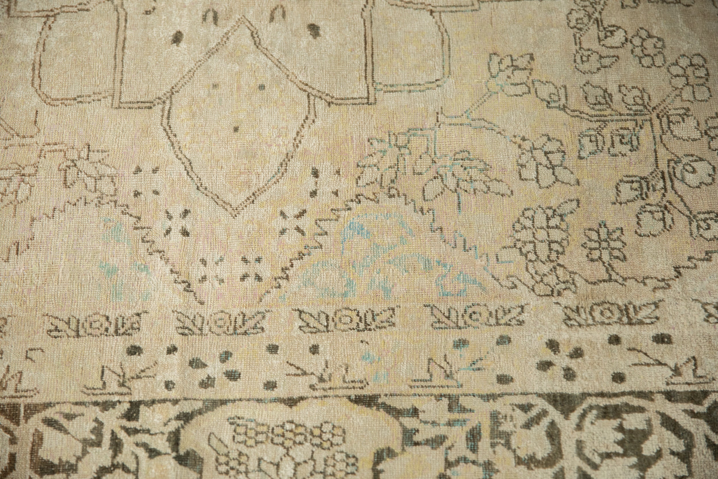 8x11 Antique Distressed Kerman Carpet