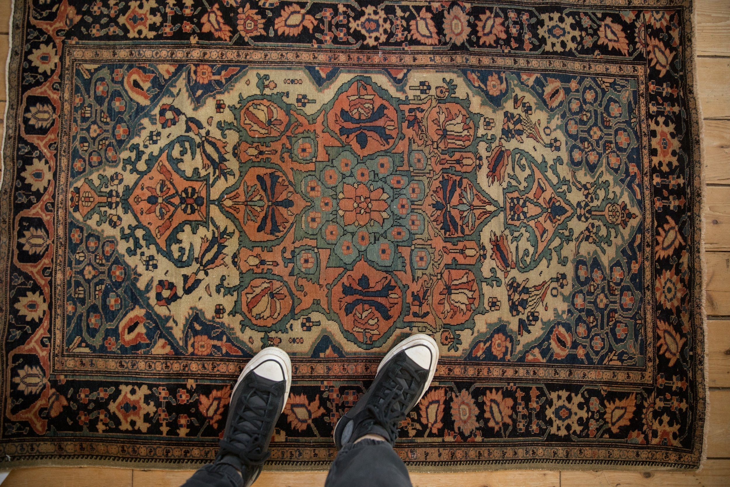 3.5x4.5 Antique Farahan Sarouk Square Rug