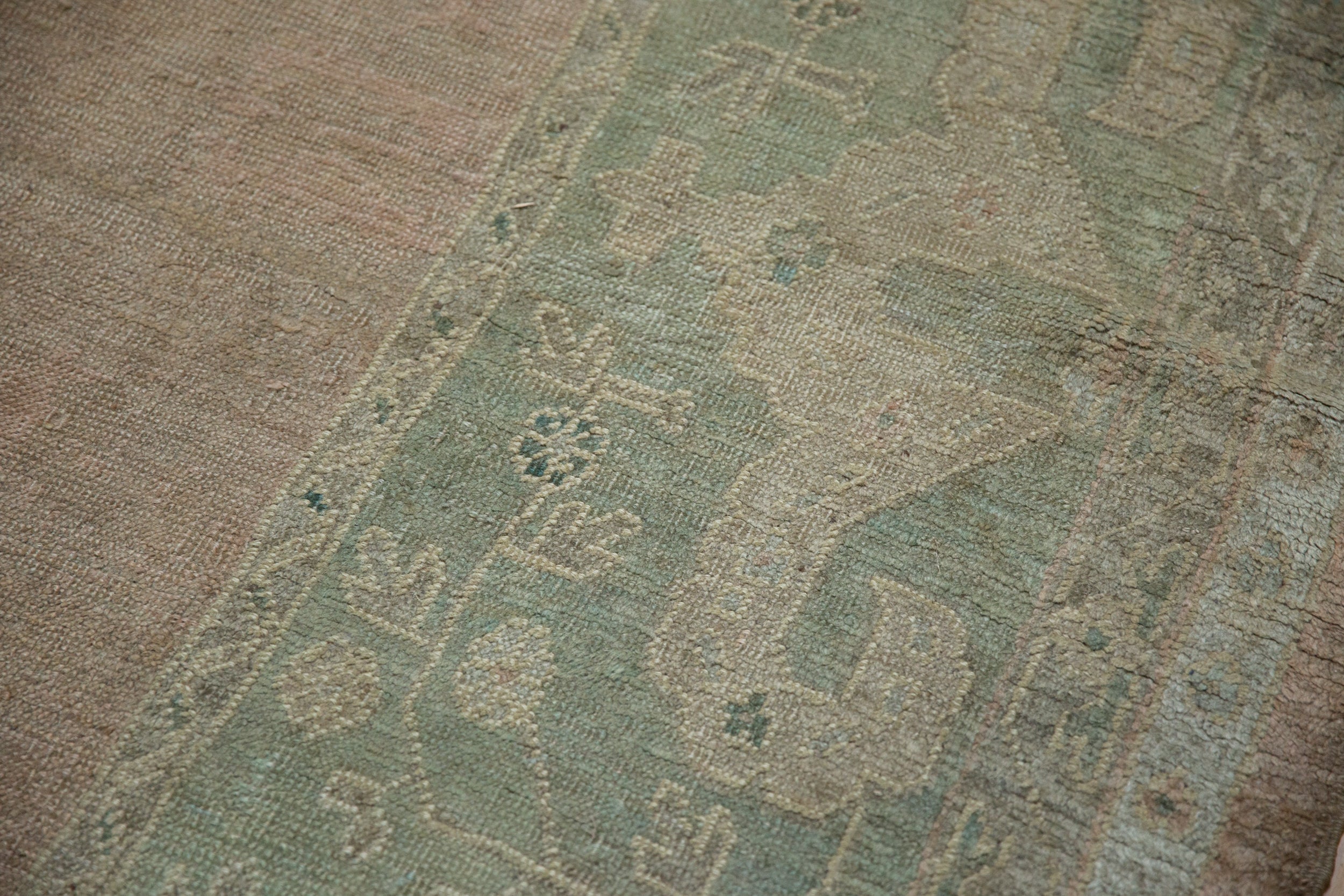 9x11.5 Vintage Distressed Oushak Carpet