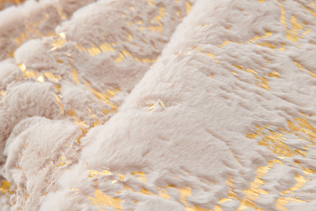 Luxury Chinchilla Faux Fur Gilded Beige Throw Blanket (60' x 80')