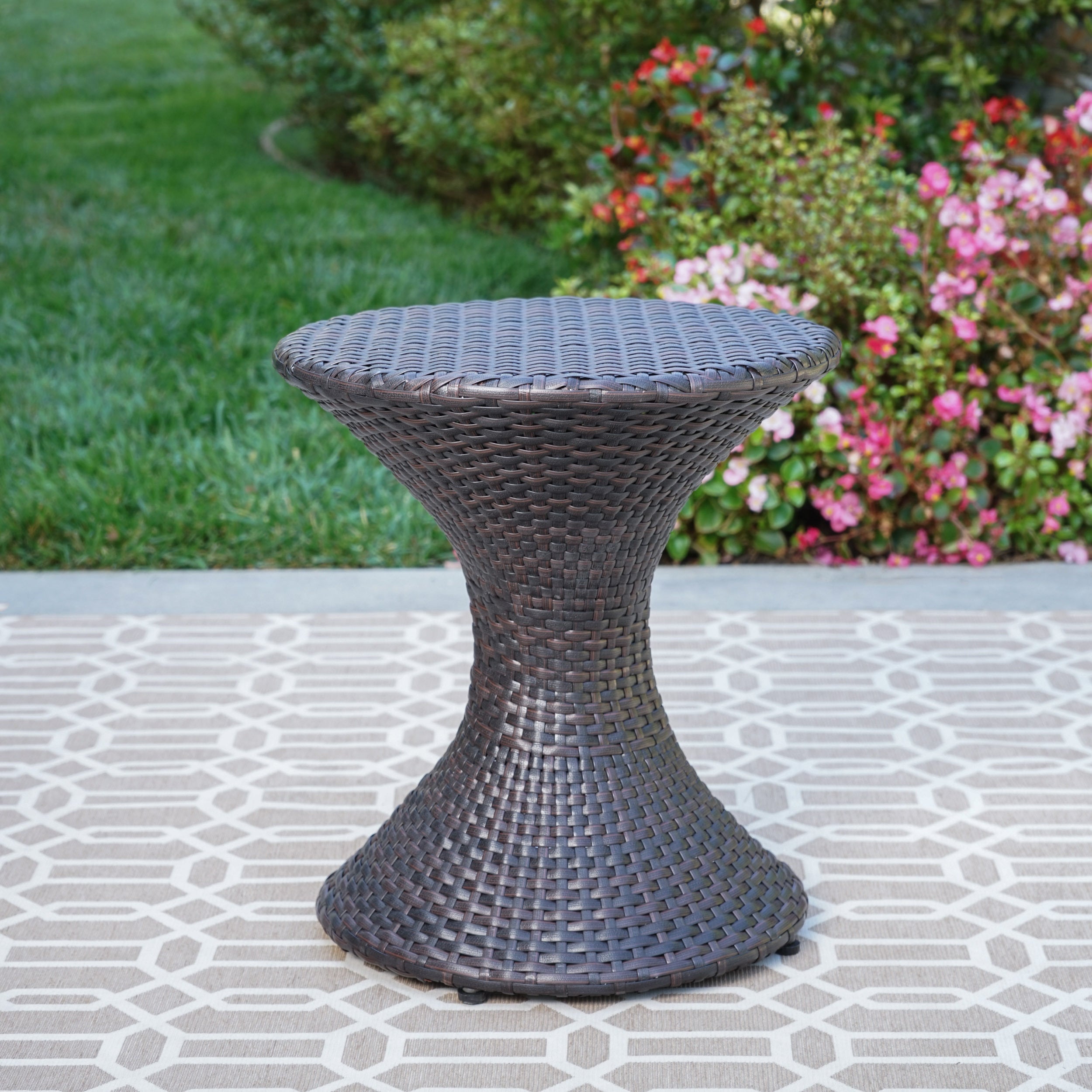 Highest-quality Wicker Hourglass-shaped Side Table, Brown Multi