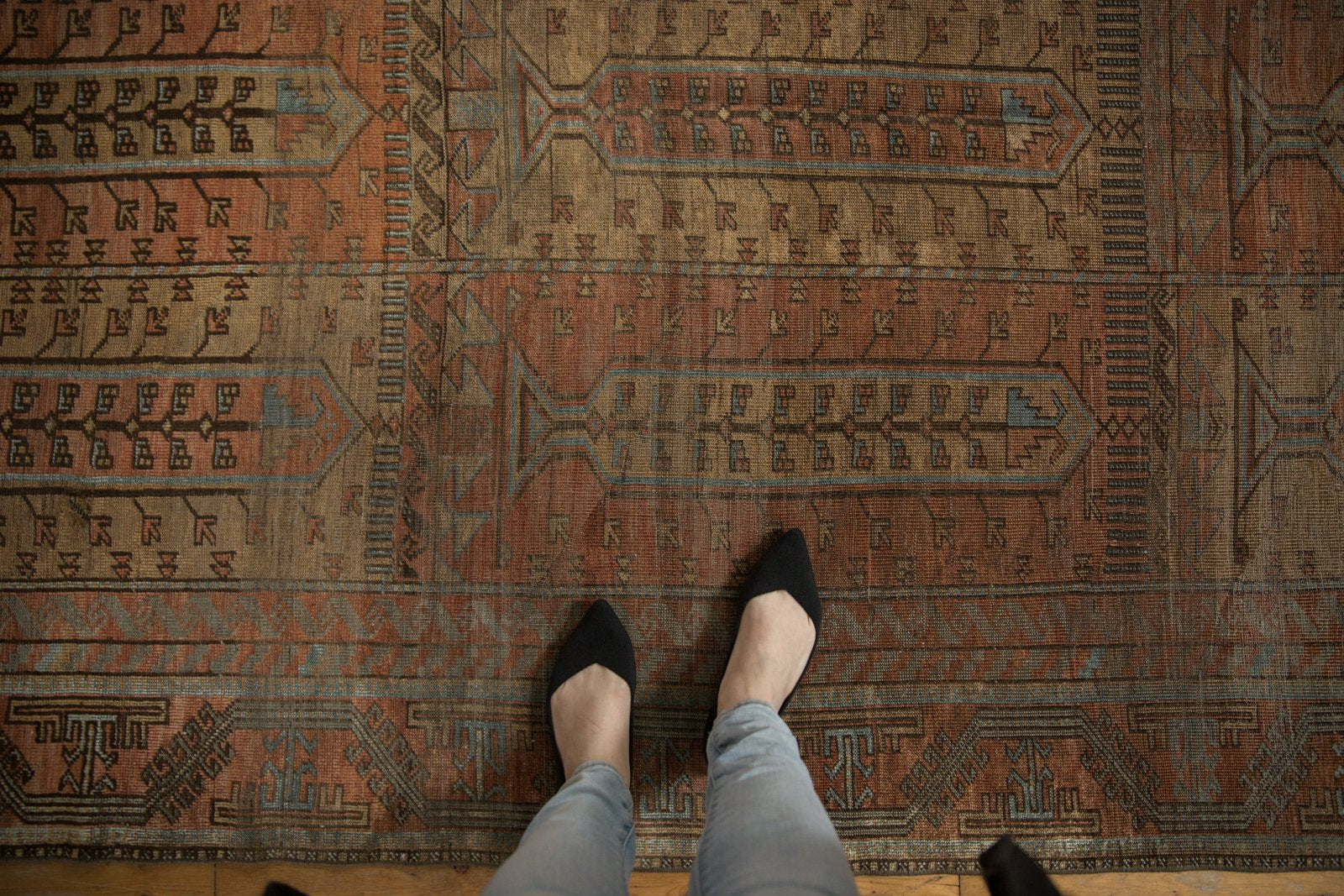 5.5x10 Vintage Distressed Belouch Carpet