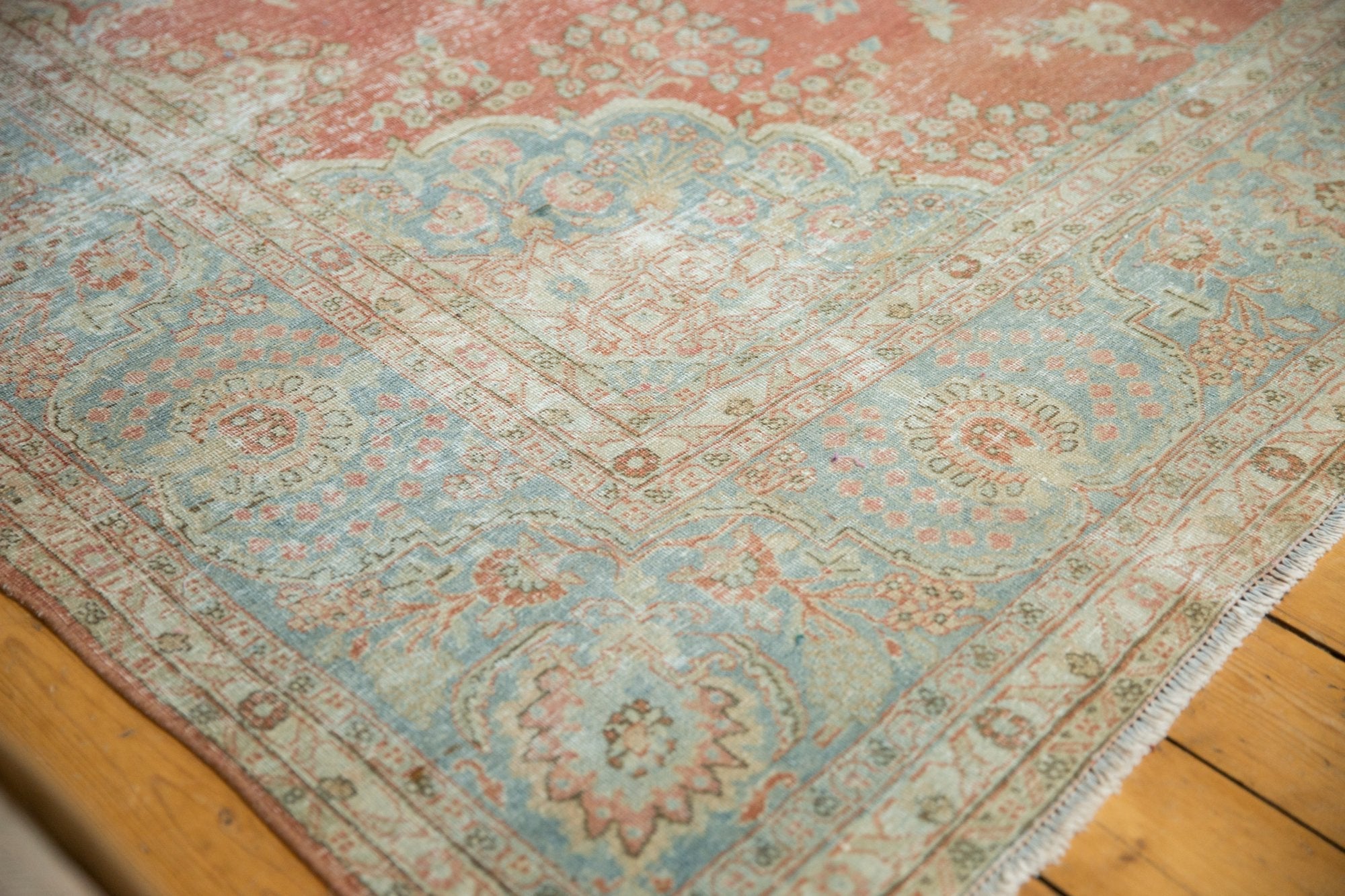 RESERVED 9.5x13.5 Vintage Distressed Mahal Carpet